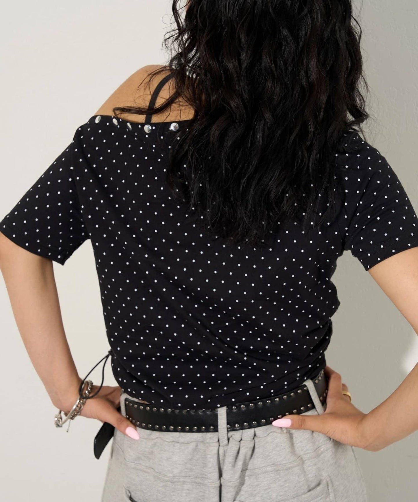 混搭 鉚釘露肩短袖上衣