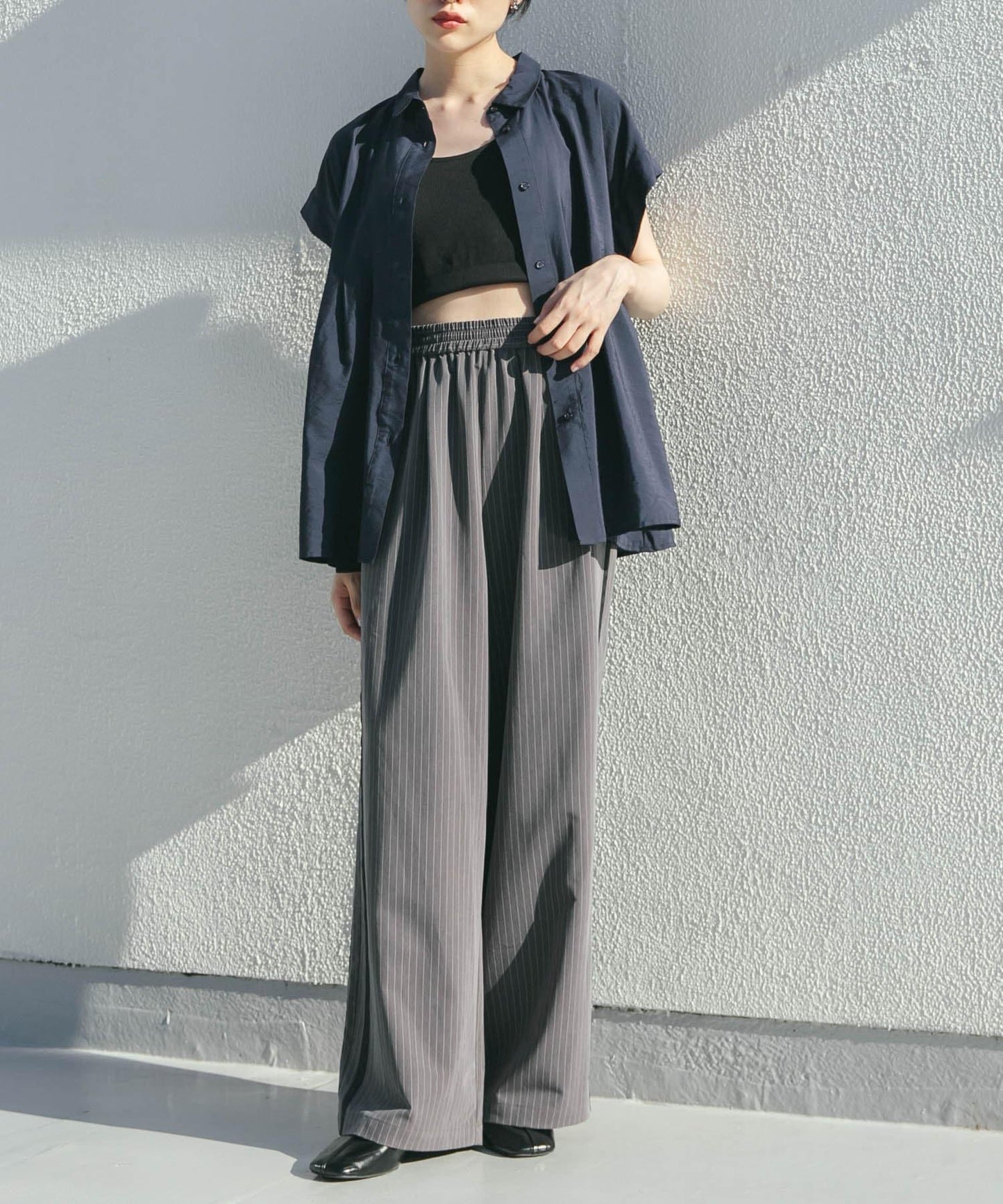 無袖褶皺喇叭襯衫