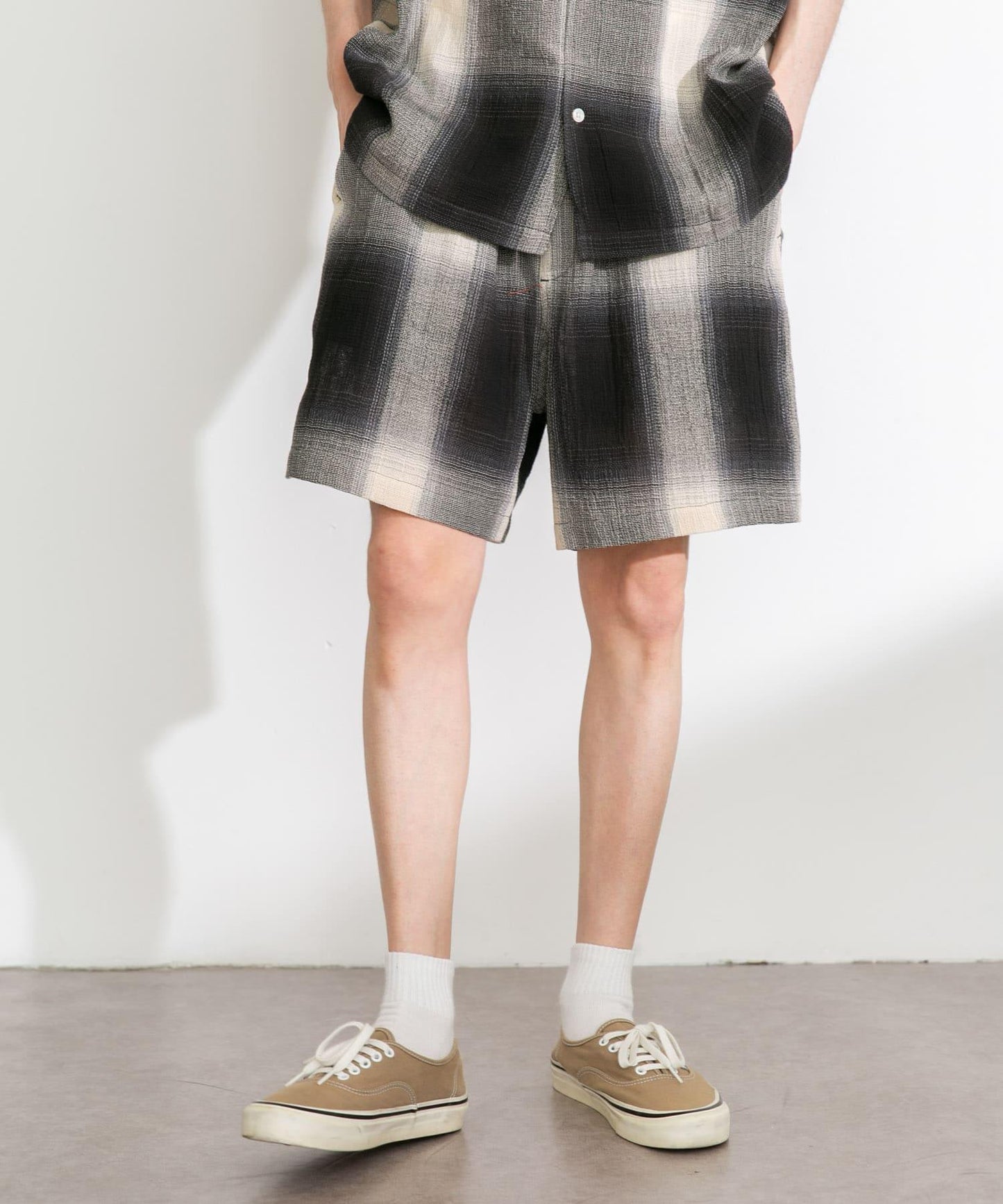 漸變格紋休閒短褲