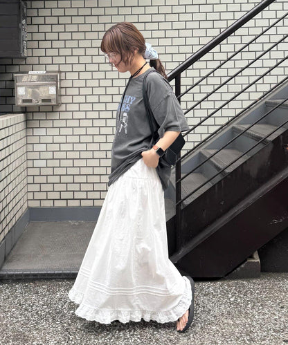 Discoat umm. 拼褶蕾絲傘擺半身裙