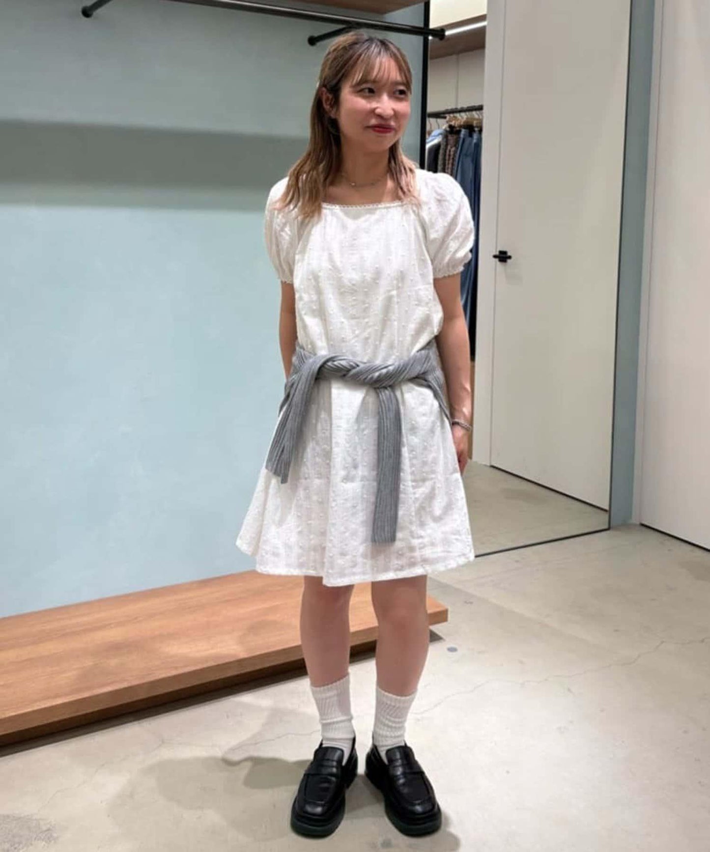 Discoat umm. 多比織點短袖迷你連衣裙