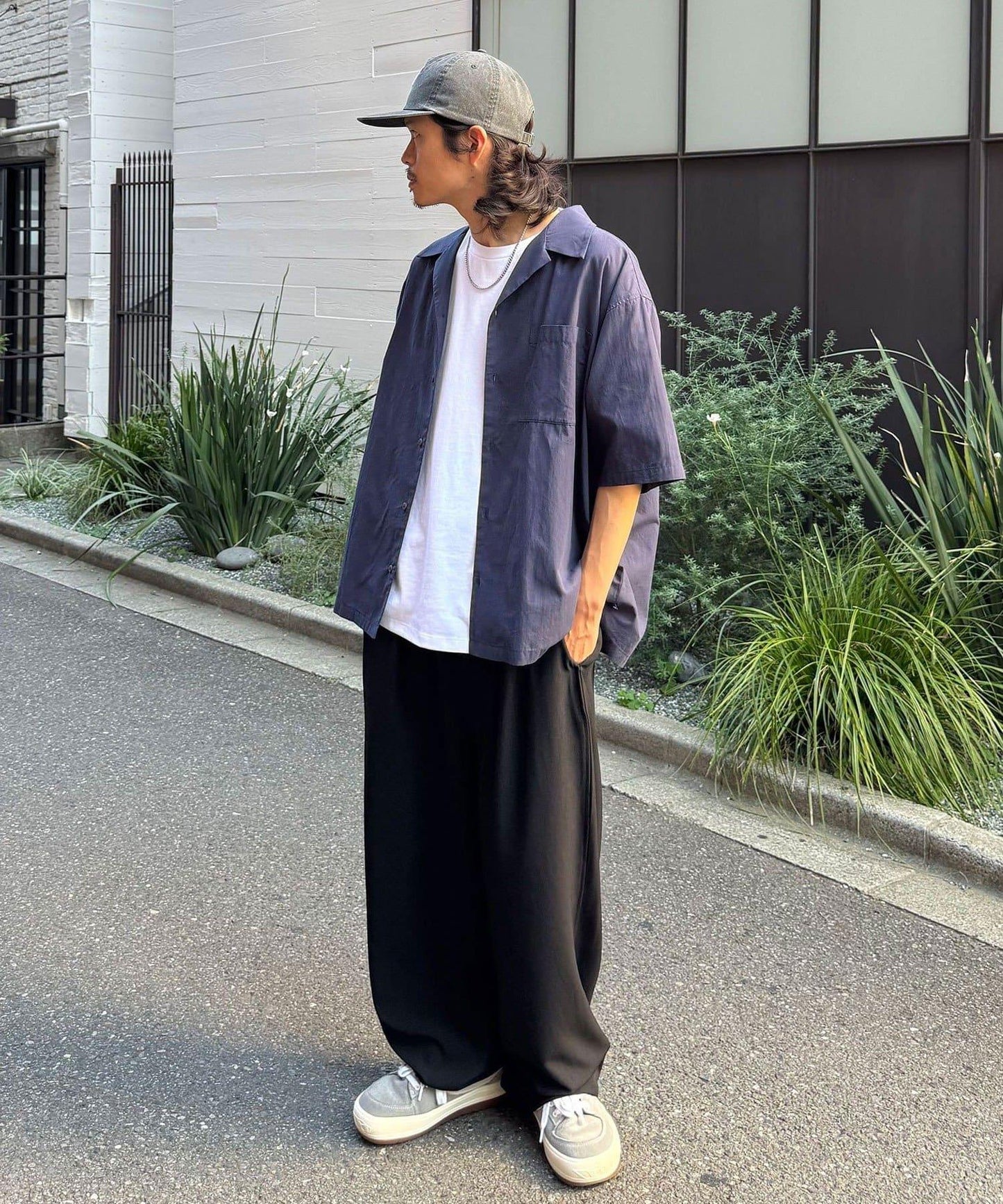 復古風開領襯衫