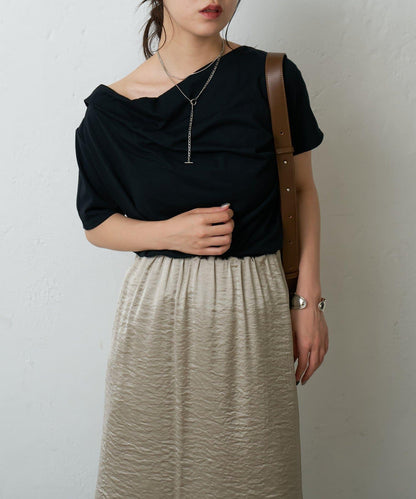 2向肩部垂墜T恤