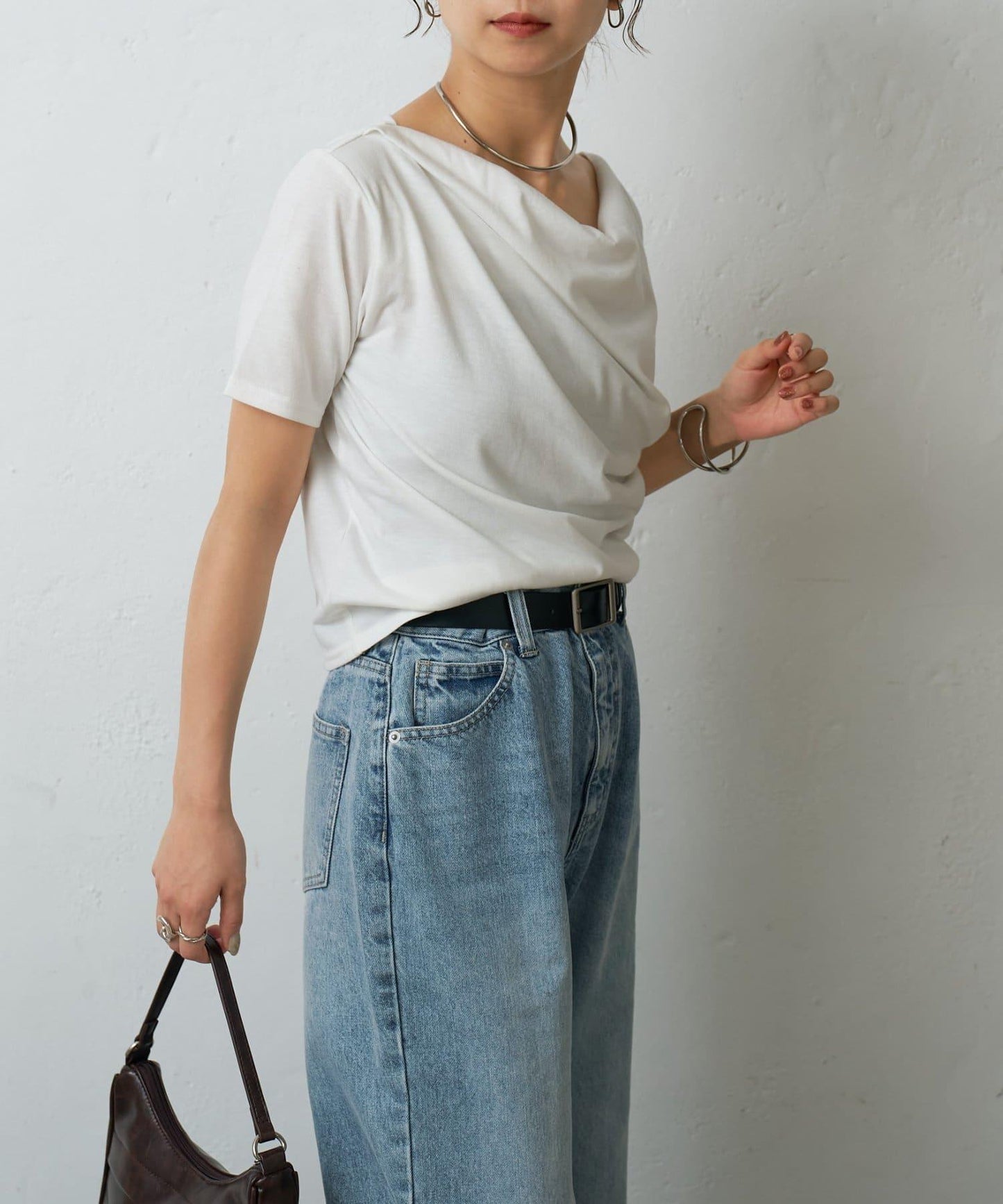 2向肩部垂墜T恤