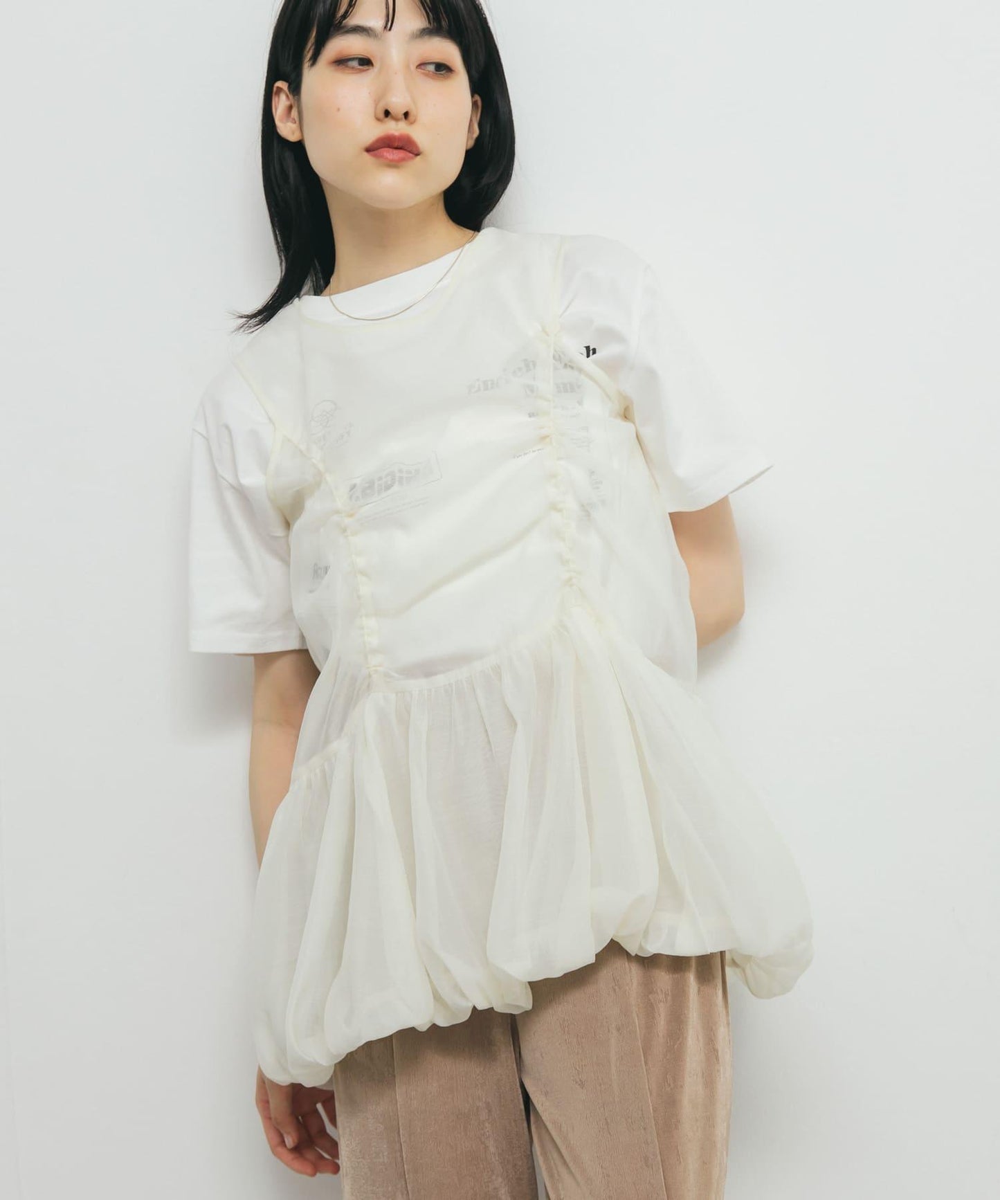 抽繩泡泡袖上衣