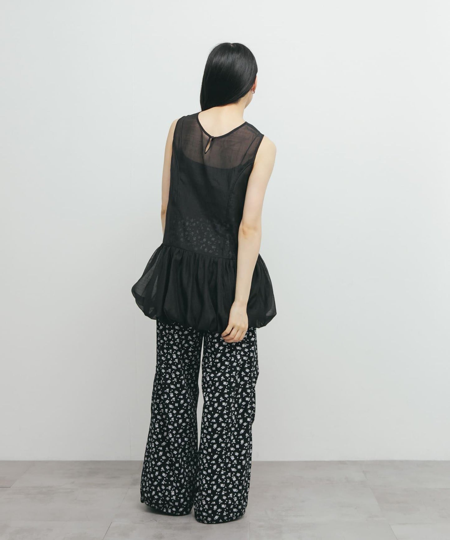 抽繩泡泡袖上衣