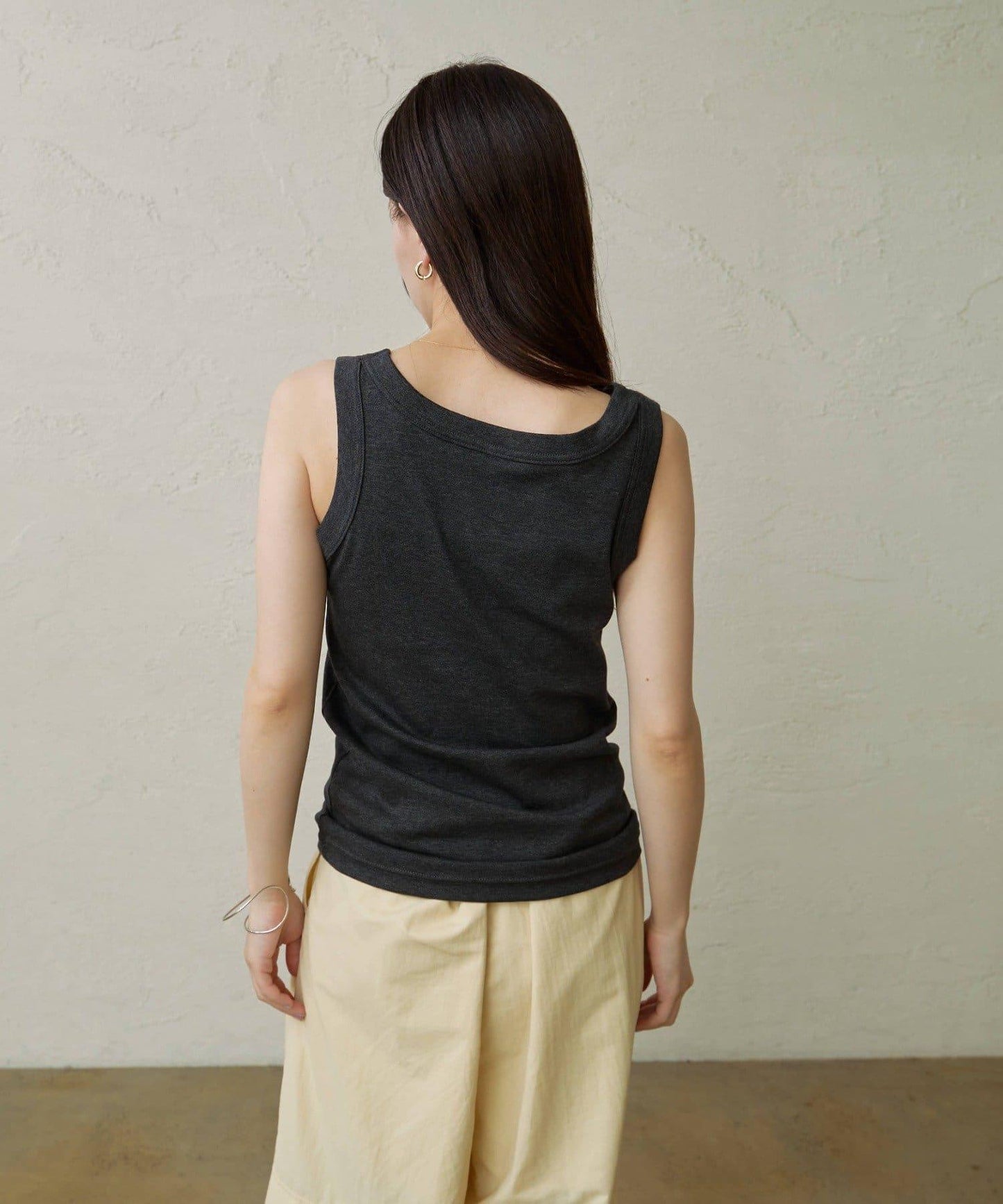 刺繡坦克頂