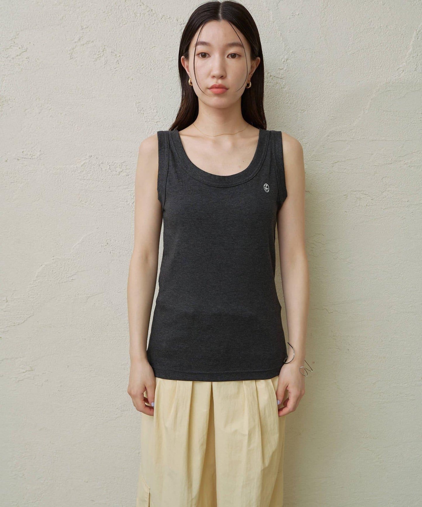 刺繡坦克頂