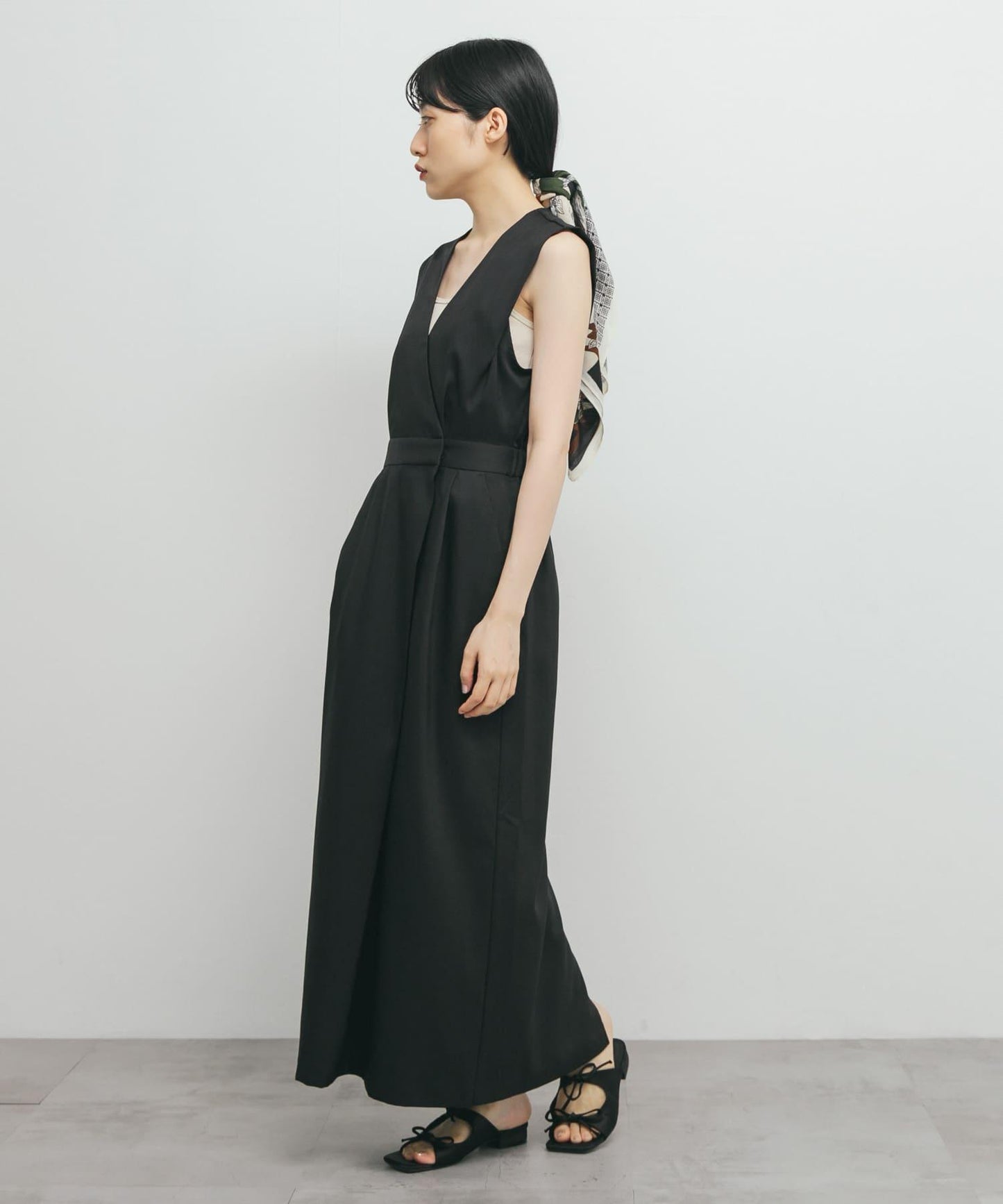 裹身連衣裙式揹帶裙