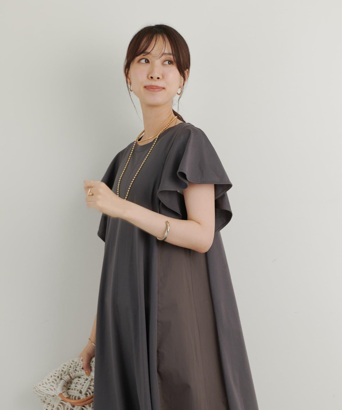 《100%棉・穿上就美麗》棉絲克天竺荷葉邊連衣裙