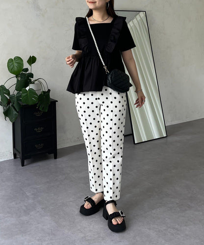 下襬不對稱荷葉邊T恤