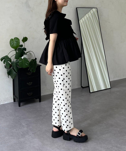 下襬不對稱荷葉邊T恤