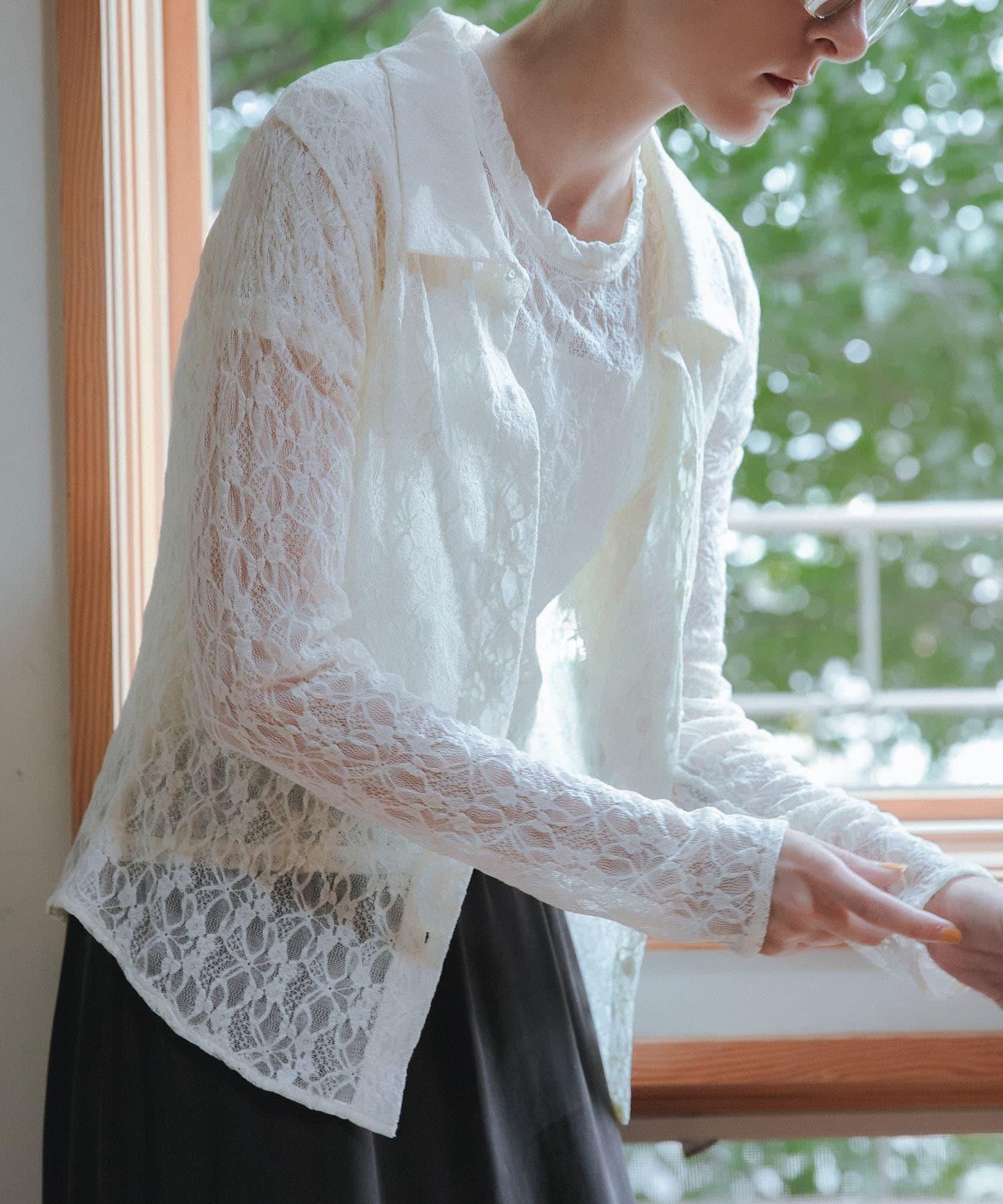 彈力蕾絲襯衫領上衣