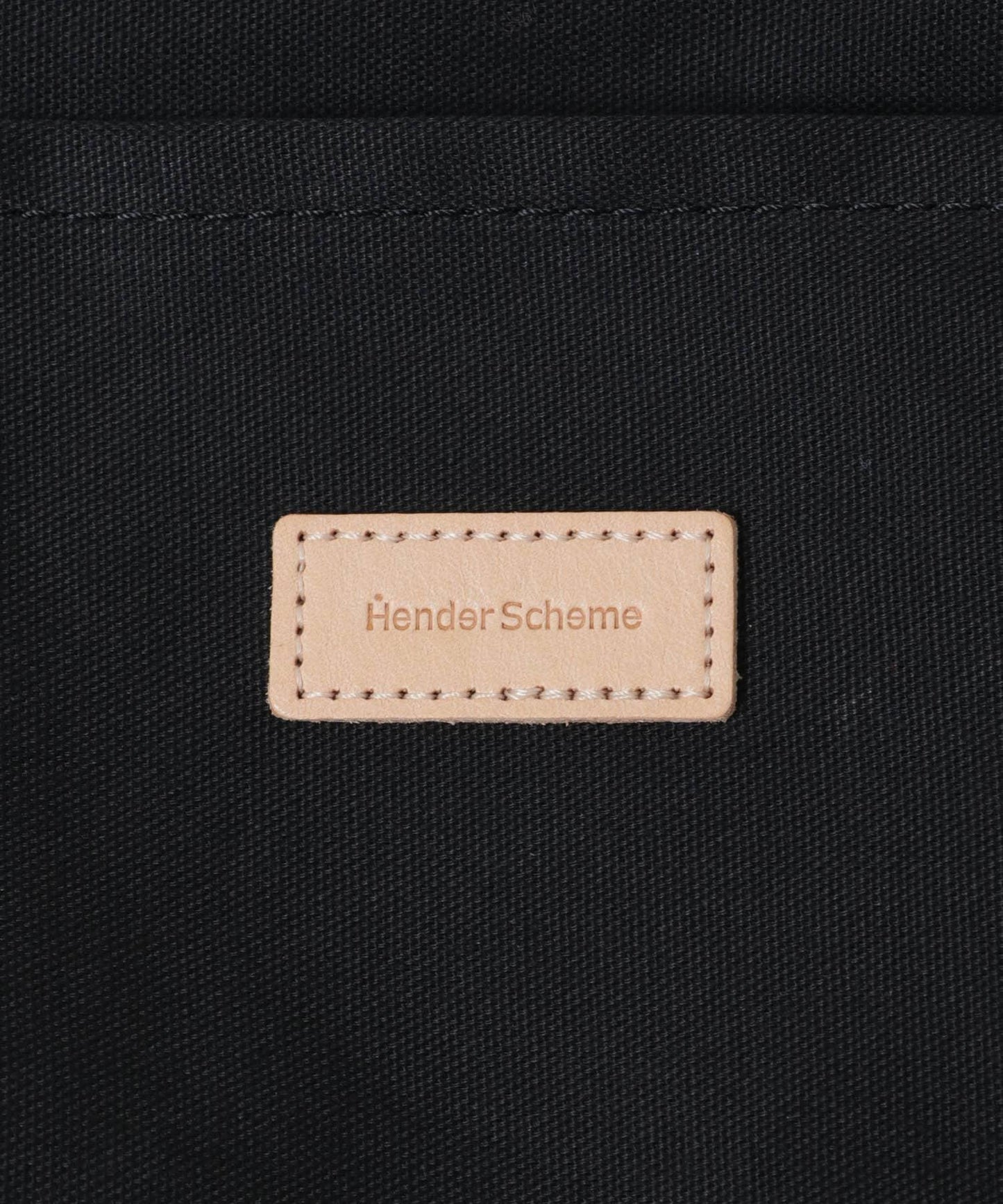 Hender Scheme 大號翻蓋單肩包