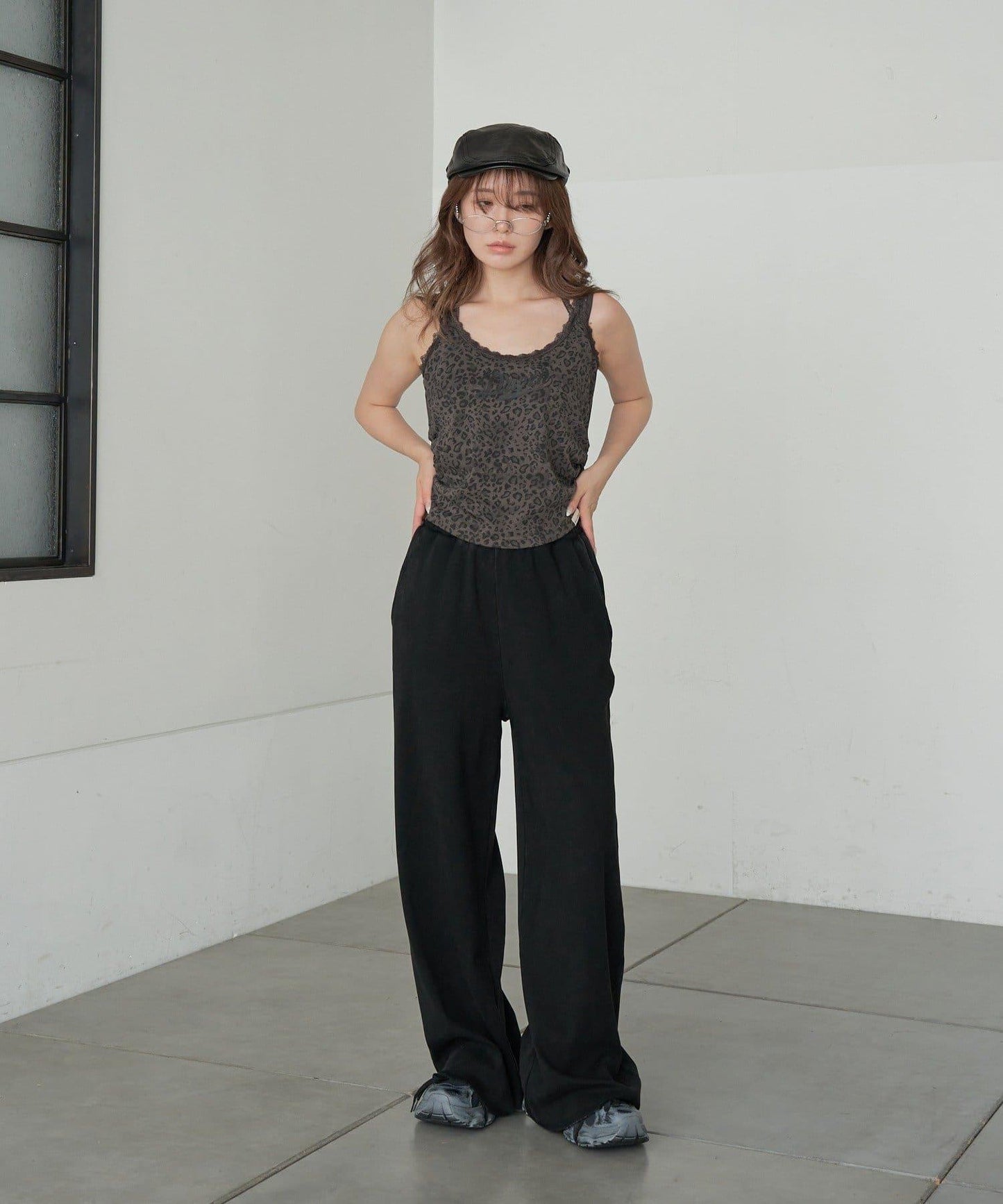 豹紋胸墊 蕾絲Logo疊穿 吊帶背心