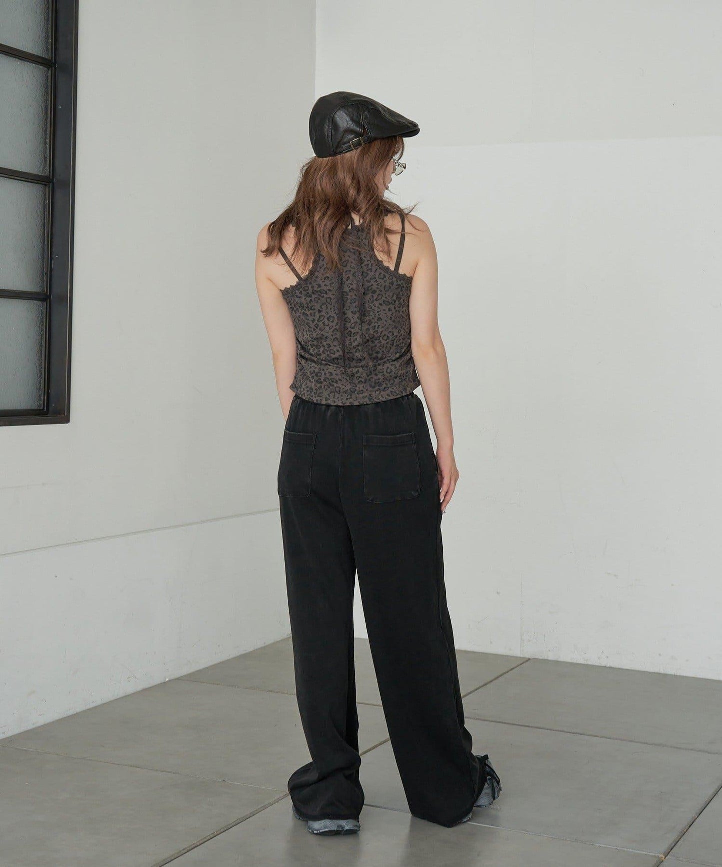 豹紋胸墊 蕾絲Logo疊穿 吊帶背心