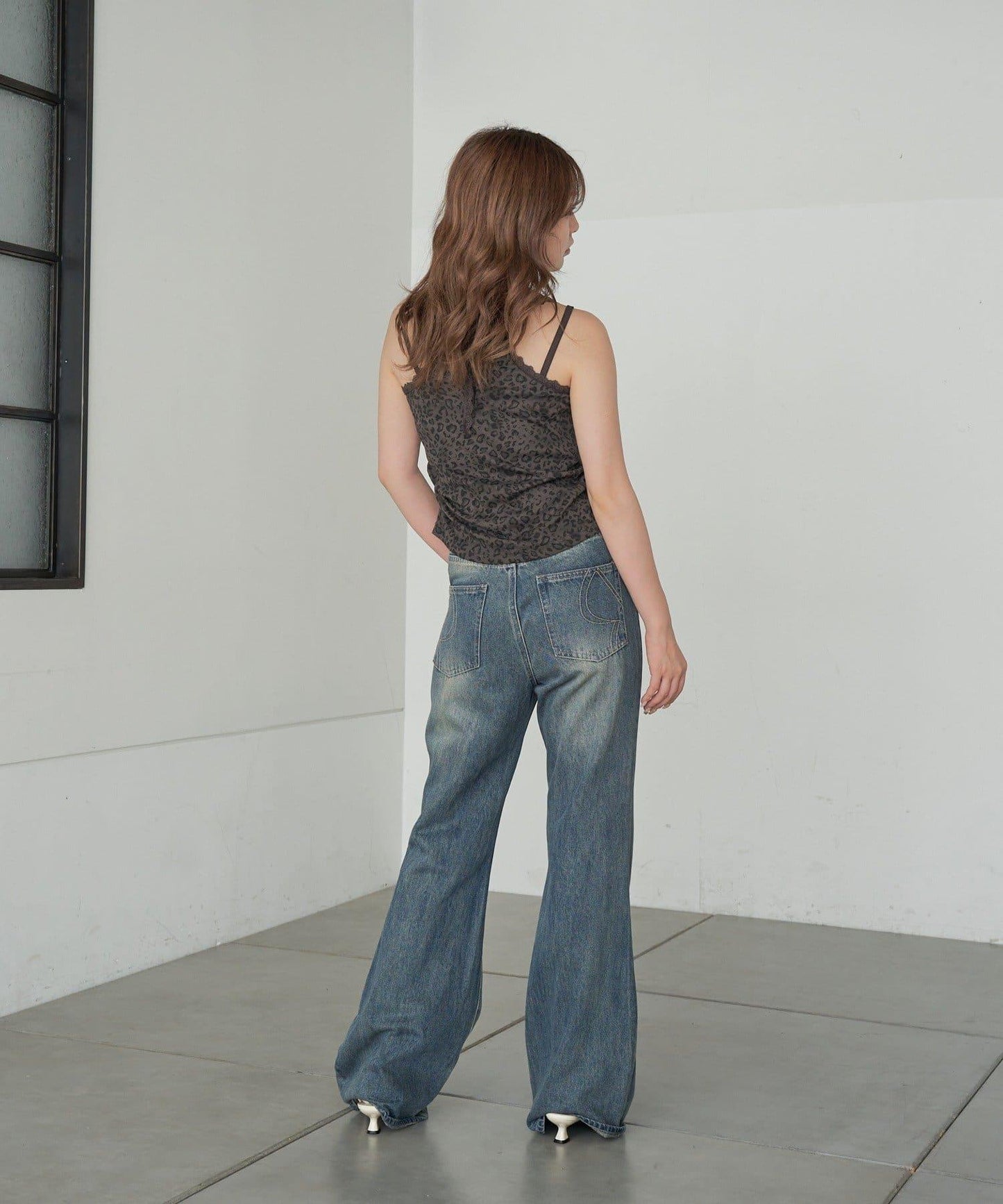 豹紋胸墊 蕾絲Logo疊穿 吊帶背心