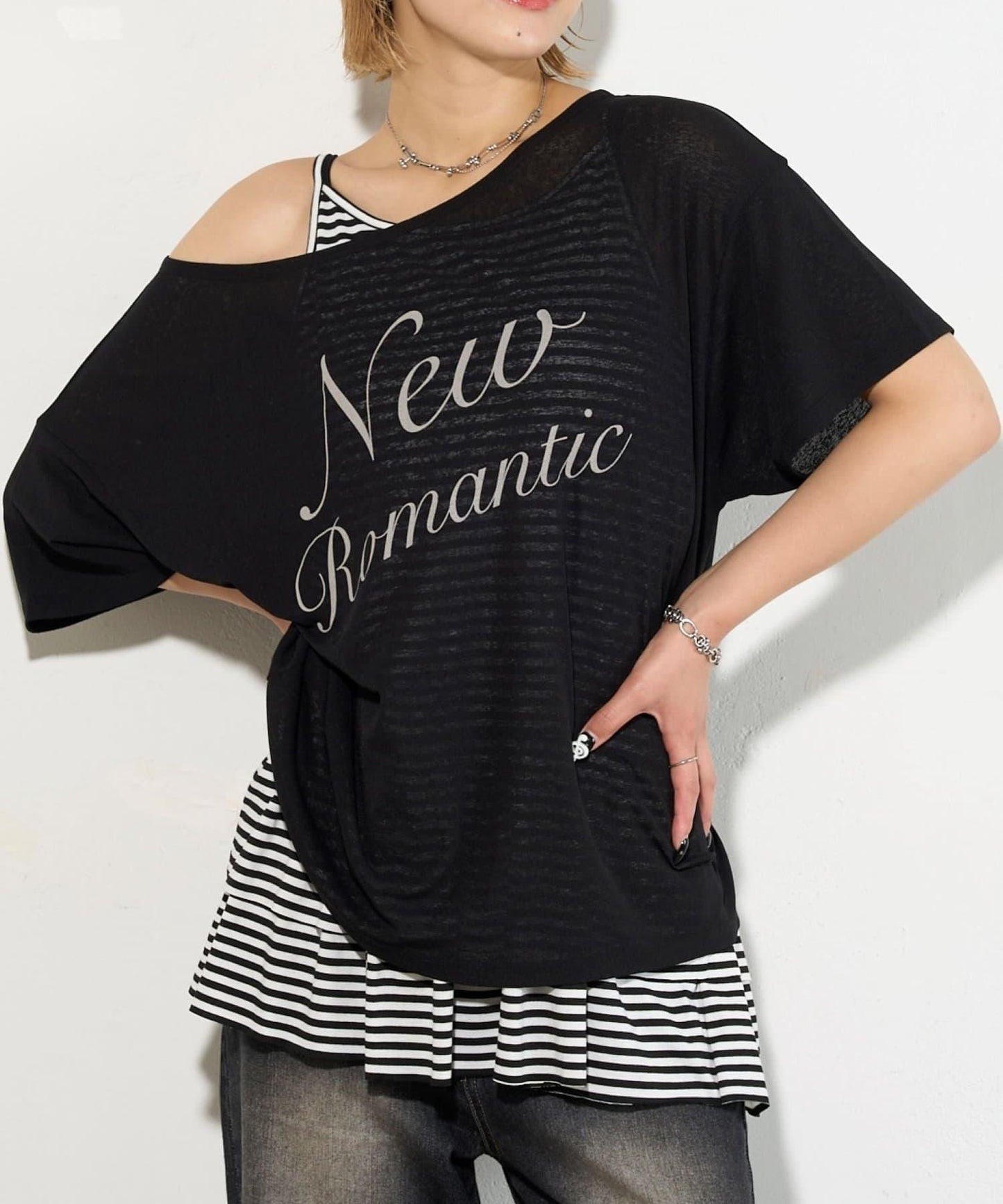 WHO'S WHO gallery 透視寬鬆一字肩T恤