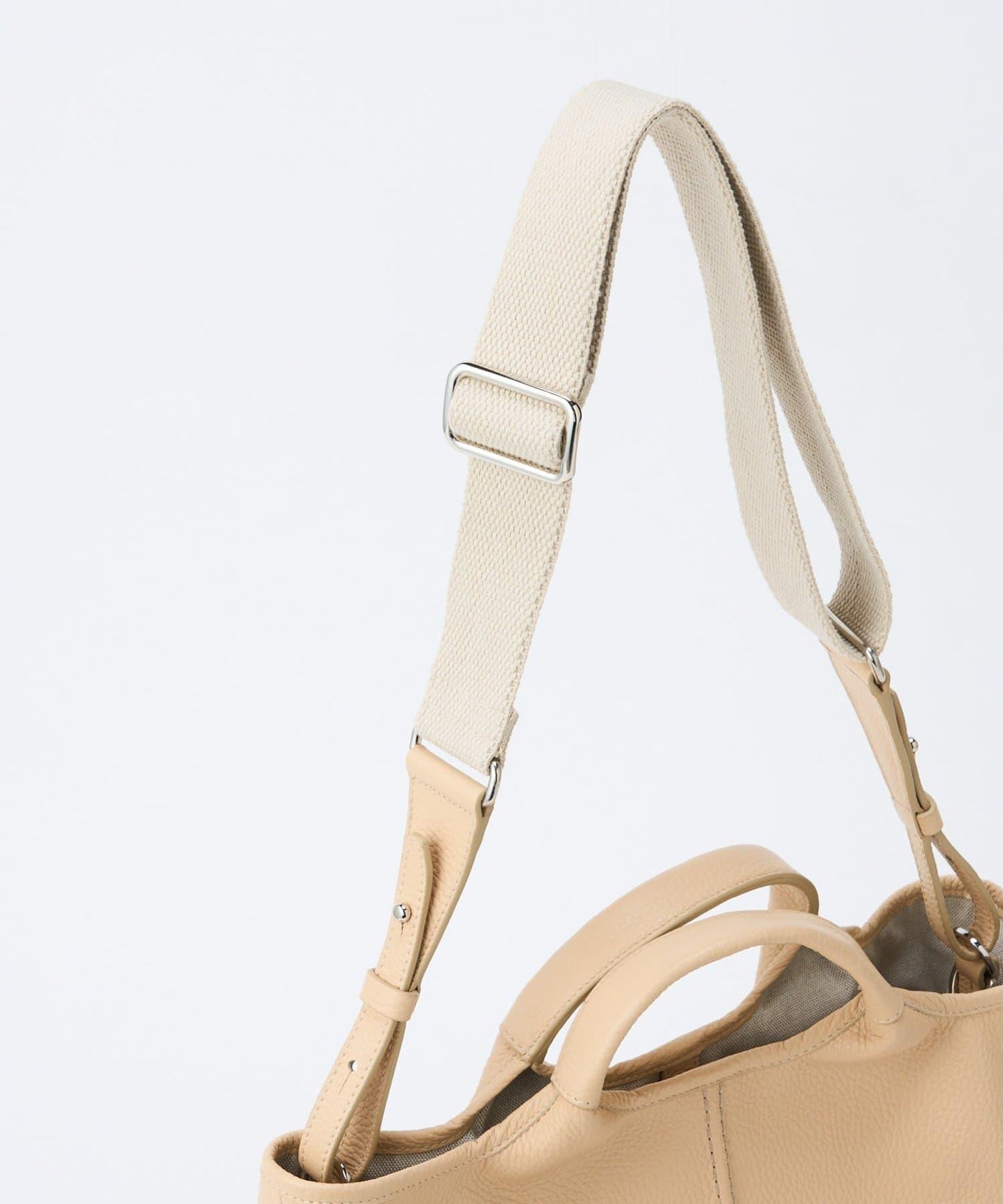 【Hoaw.】皮革肩帶包