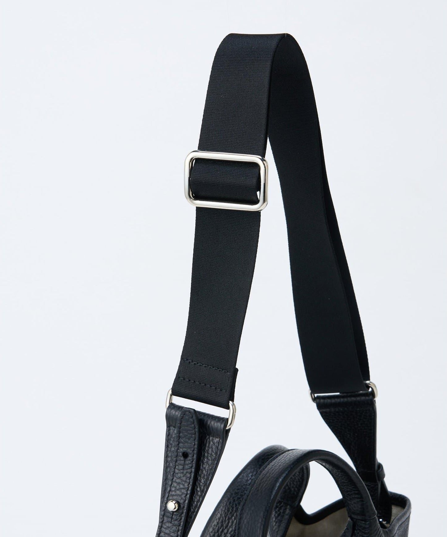 【Hoaw.】皮革肩帶包