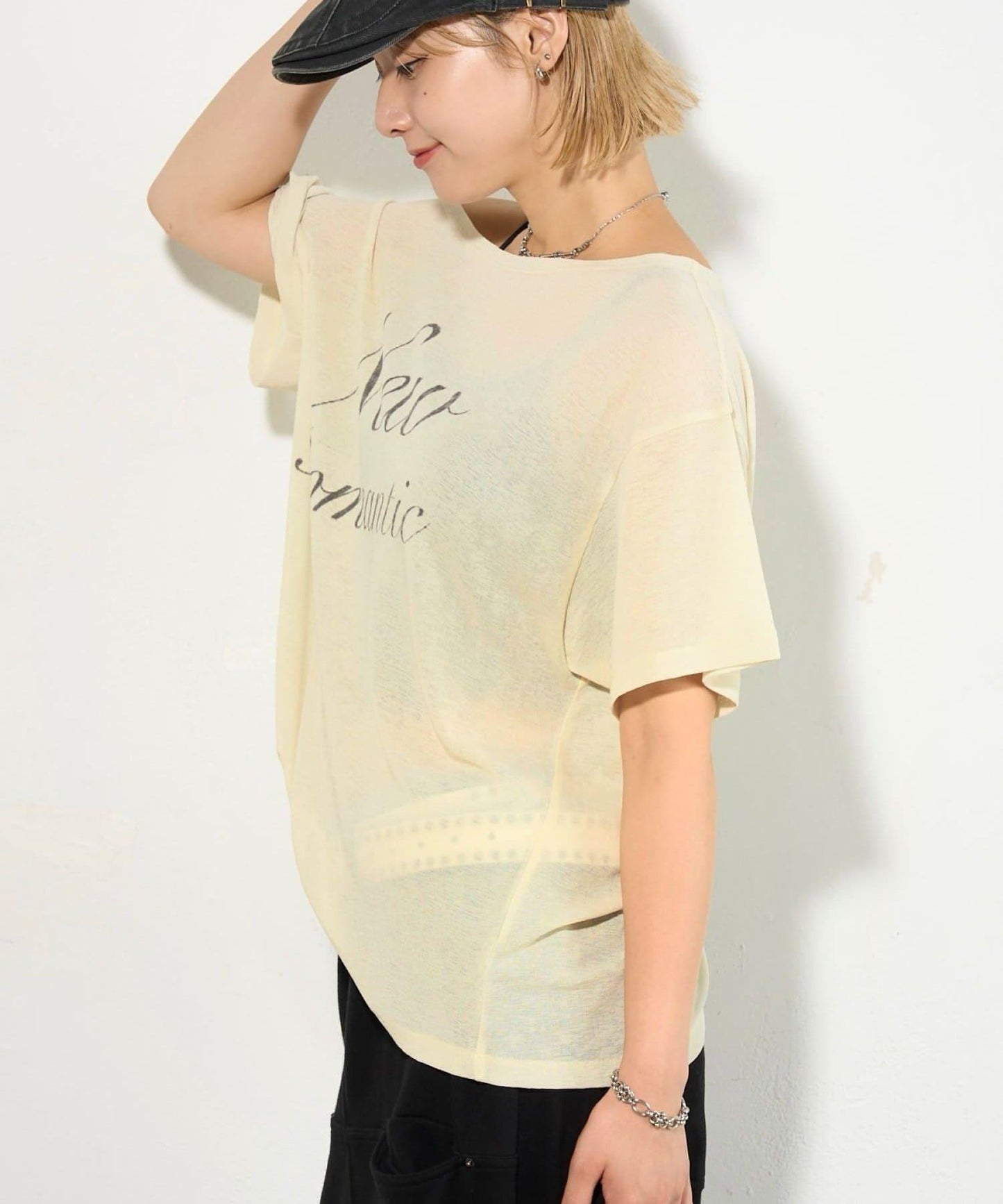 WHO'S WHO gallery 透視寬鬆一字肩T恤