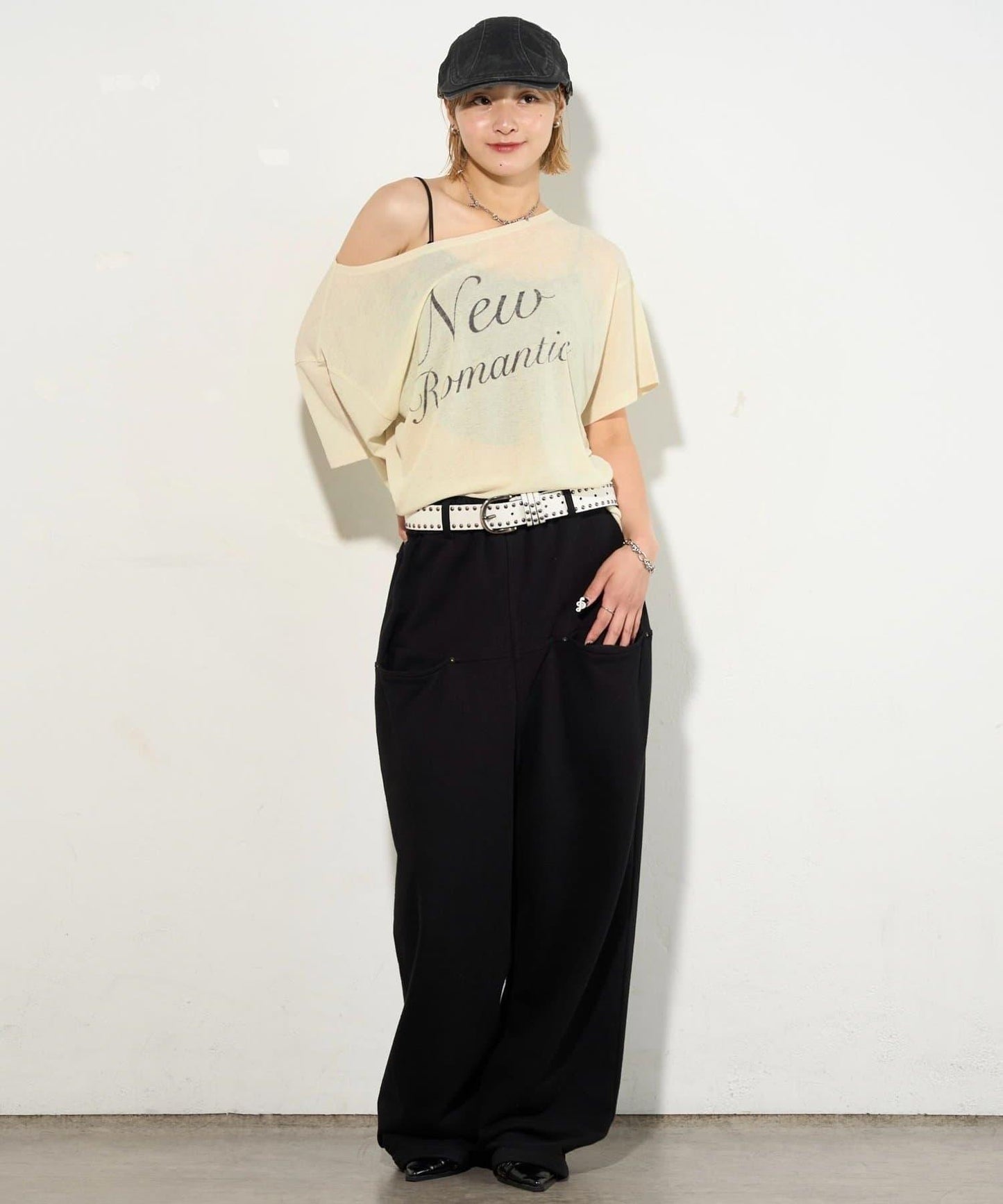 WHO'S WHO gallery 透視寬鬆一字肩T恤