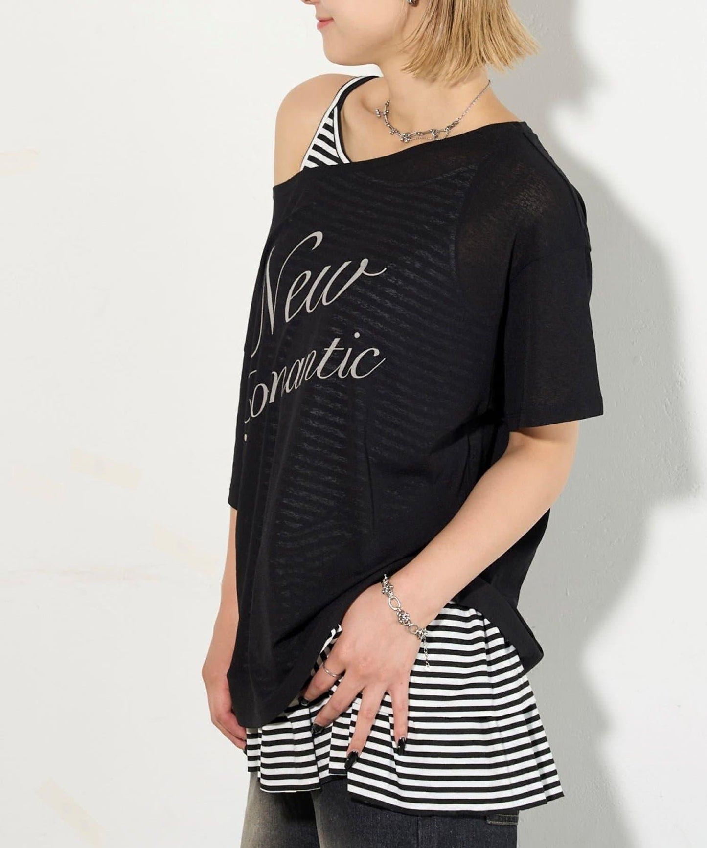 WHO'S WHO gallery 透視寬鬆一字肩T恤