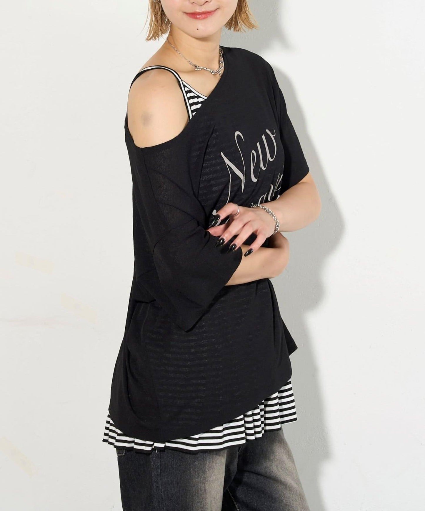 WHO'S WHO gallery 透視寬鬆一字肩T恤