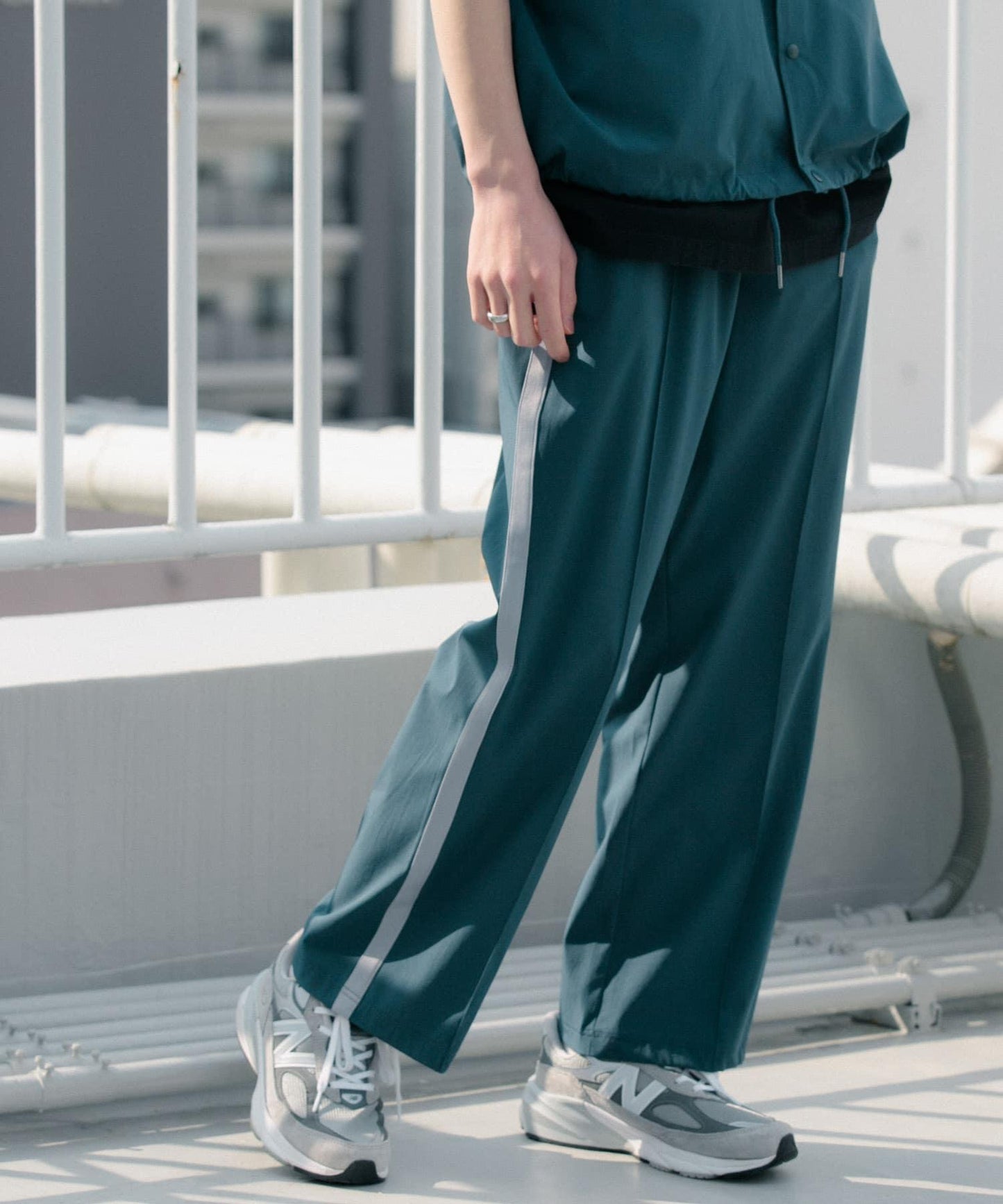 Uiscel 4向彈力側邊條紋褲