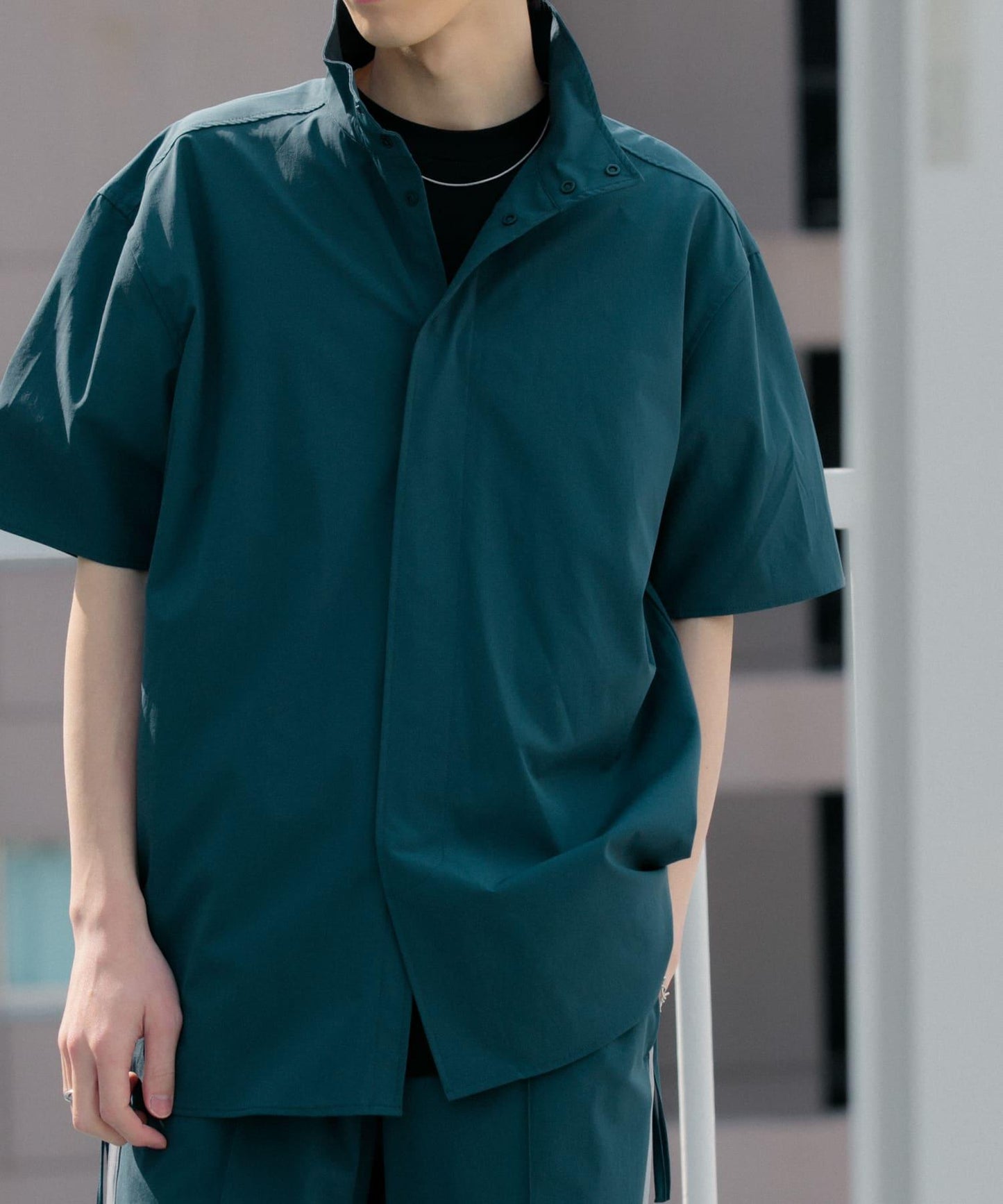 Uiscel 4向彈力側拉鍊寬鬆襯衫