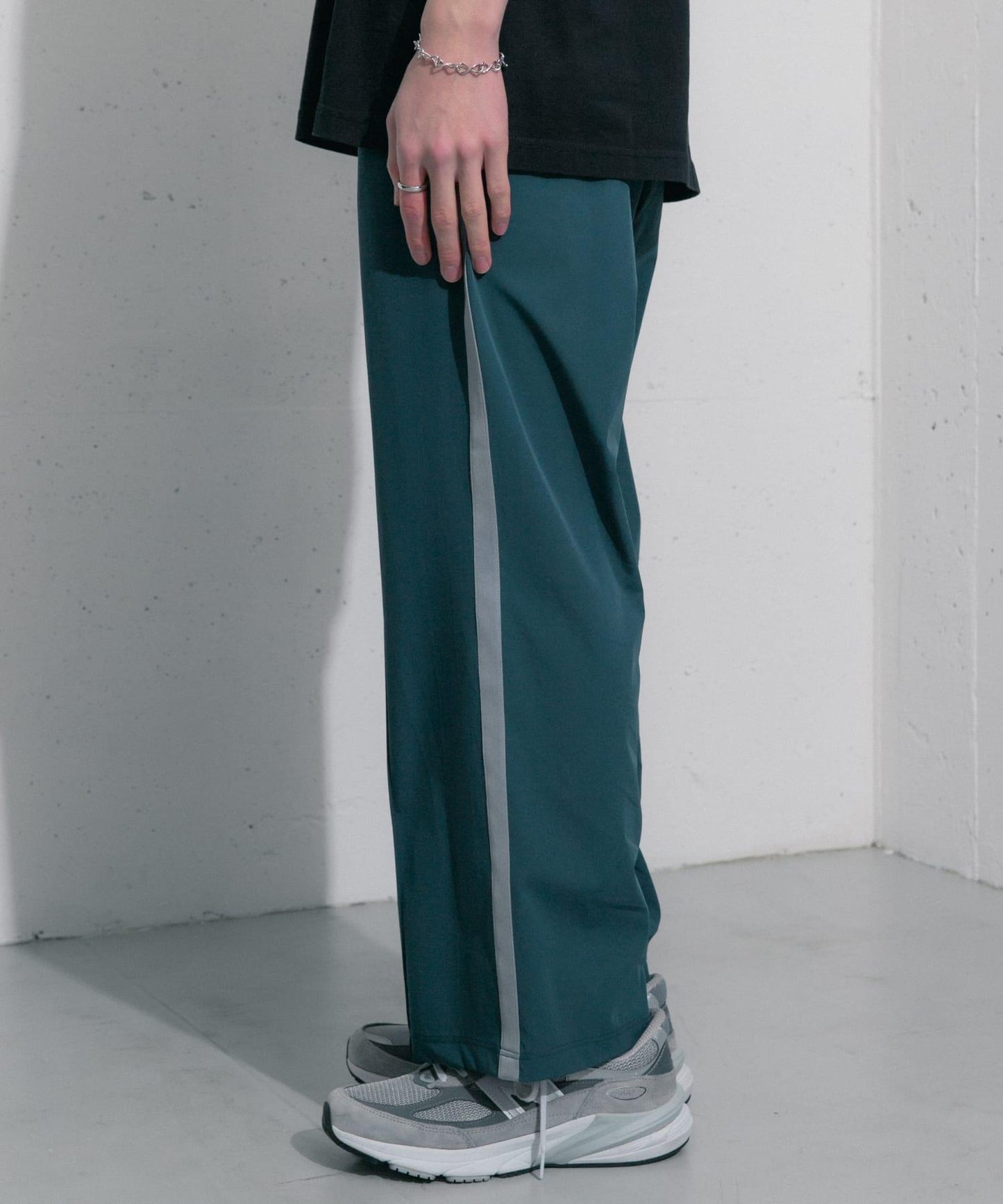 Uiscel 4向彈力側邊條紋褲