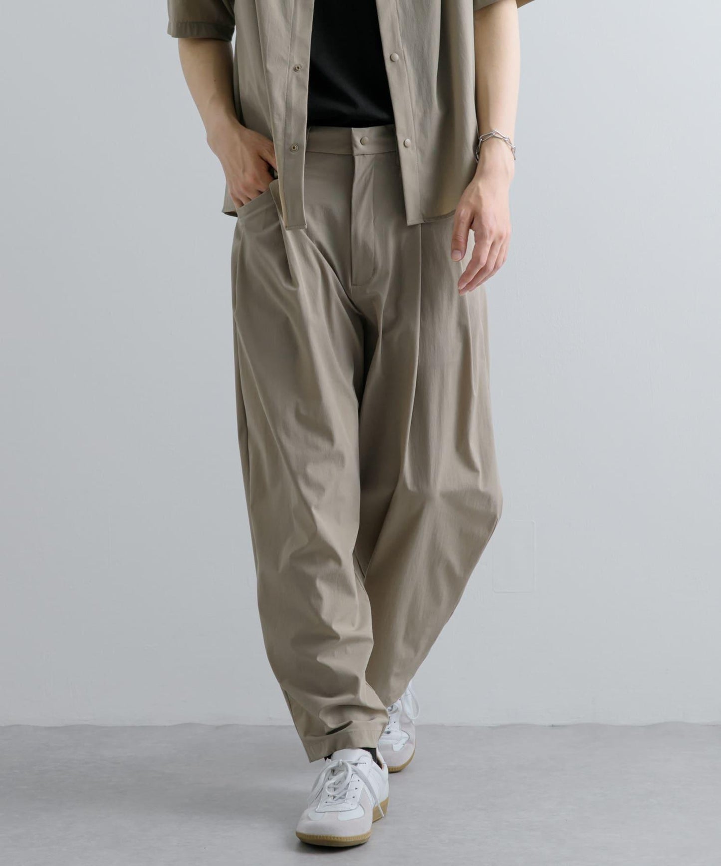 Uiscel 4向彈力雙褶寬腿褲