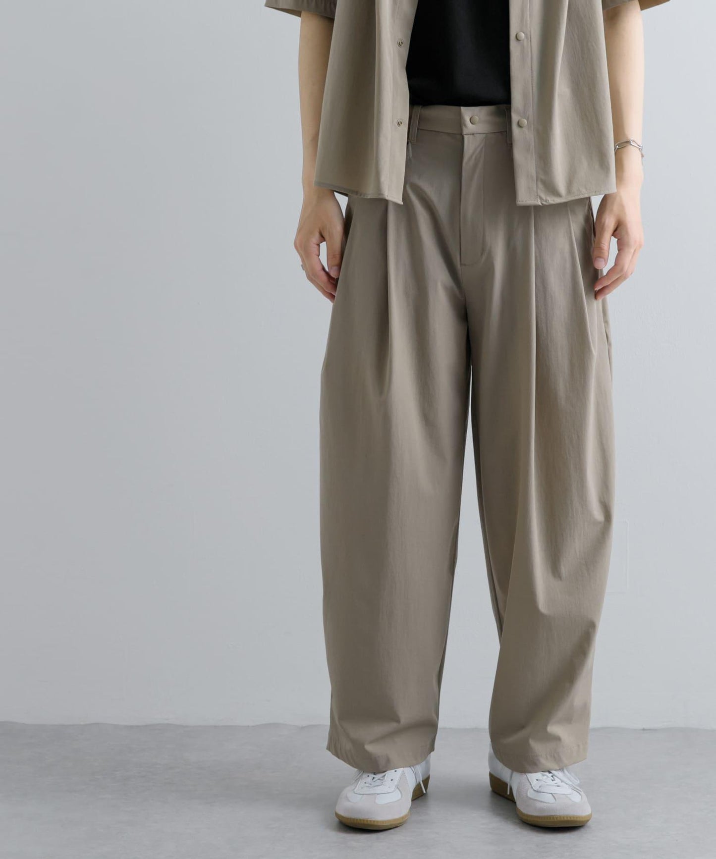 Uiscel 4向彈力雙褶寬腿褲