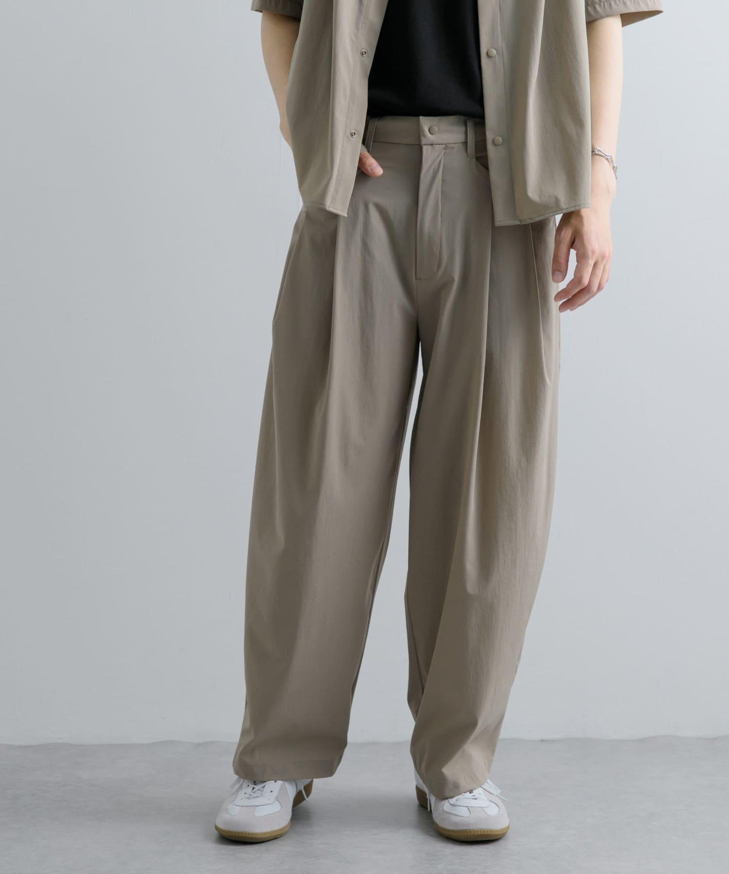 Uiscel 4向彈力雙褶寬腿褲