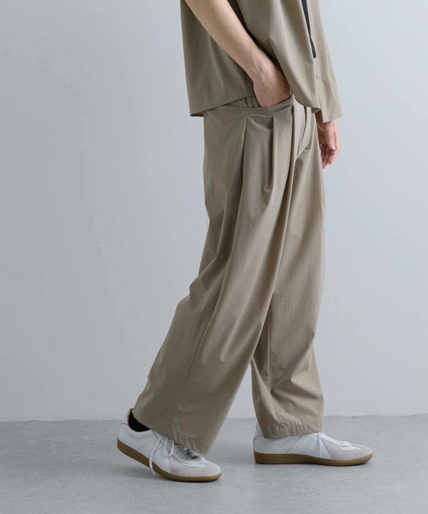 Uiscel 4向彈力雙褶寬腿褲