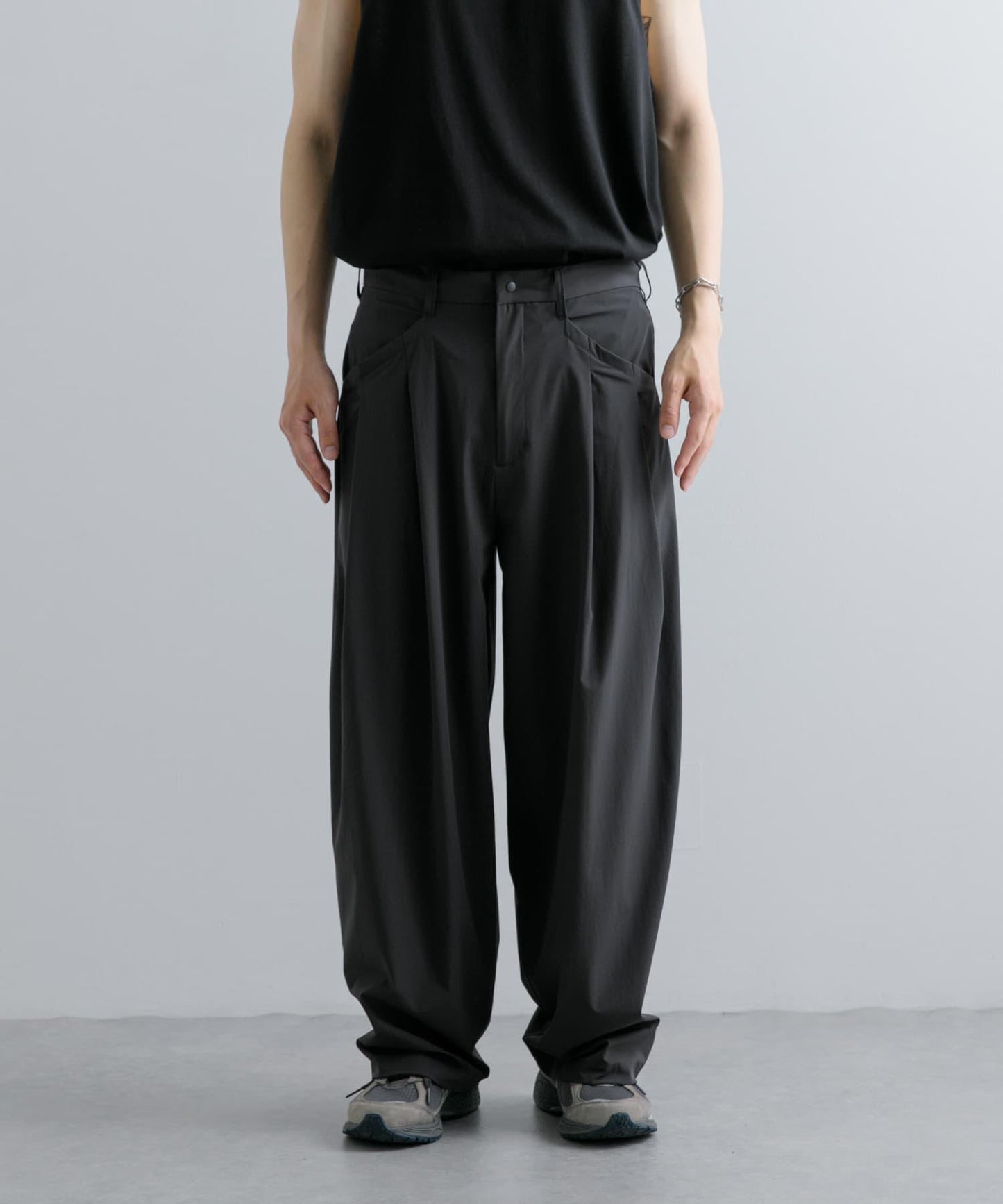 Uiscel 4向彈力雙褶寬腿褲