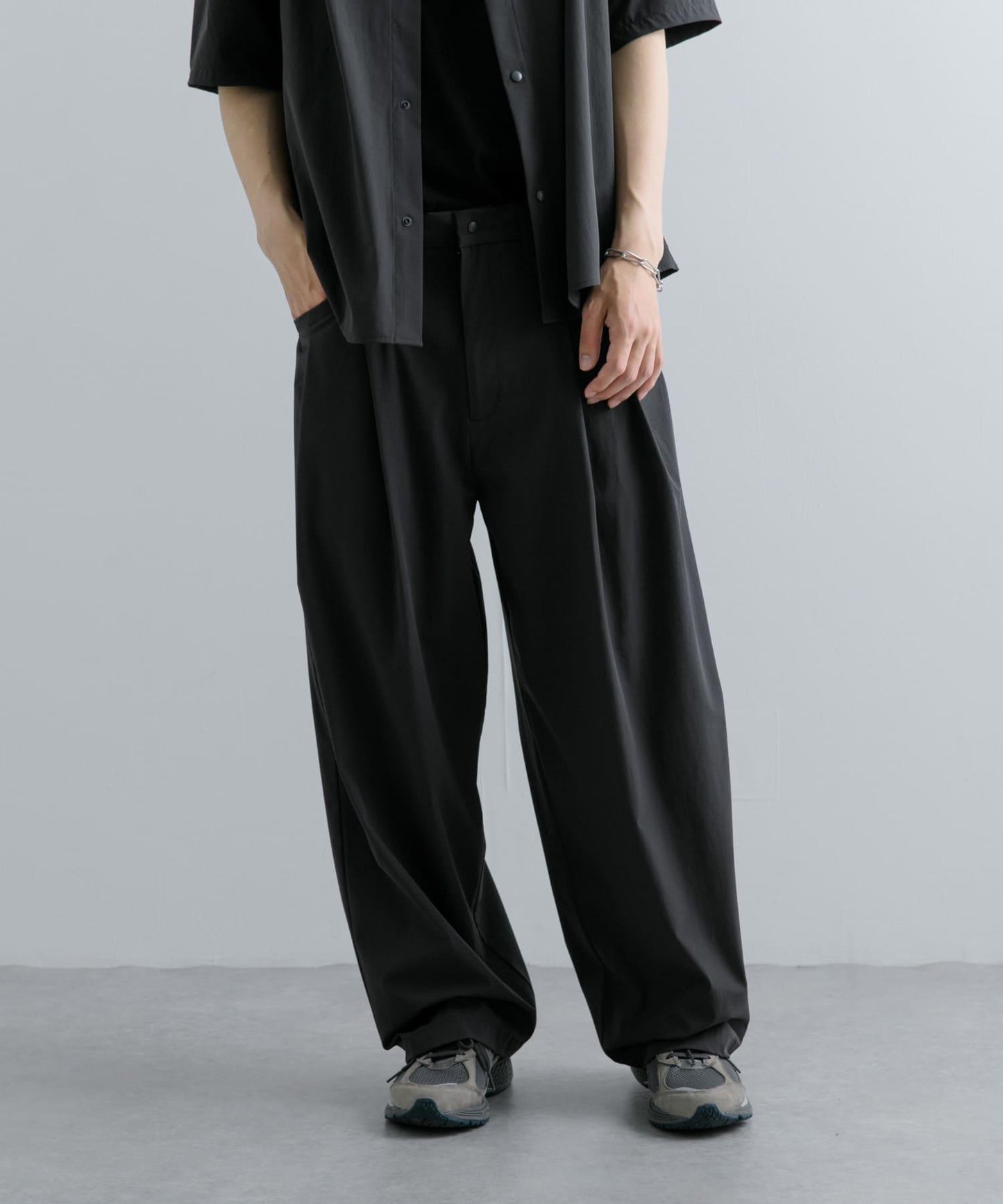 Uiscel 4向彈力雙褶寬腿褲