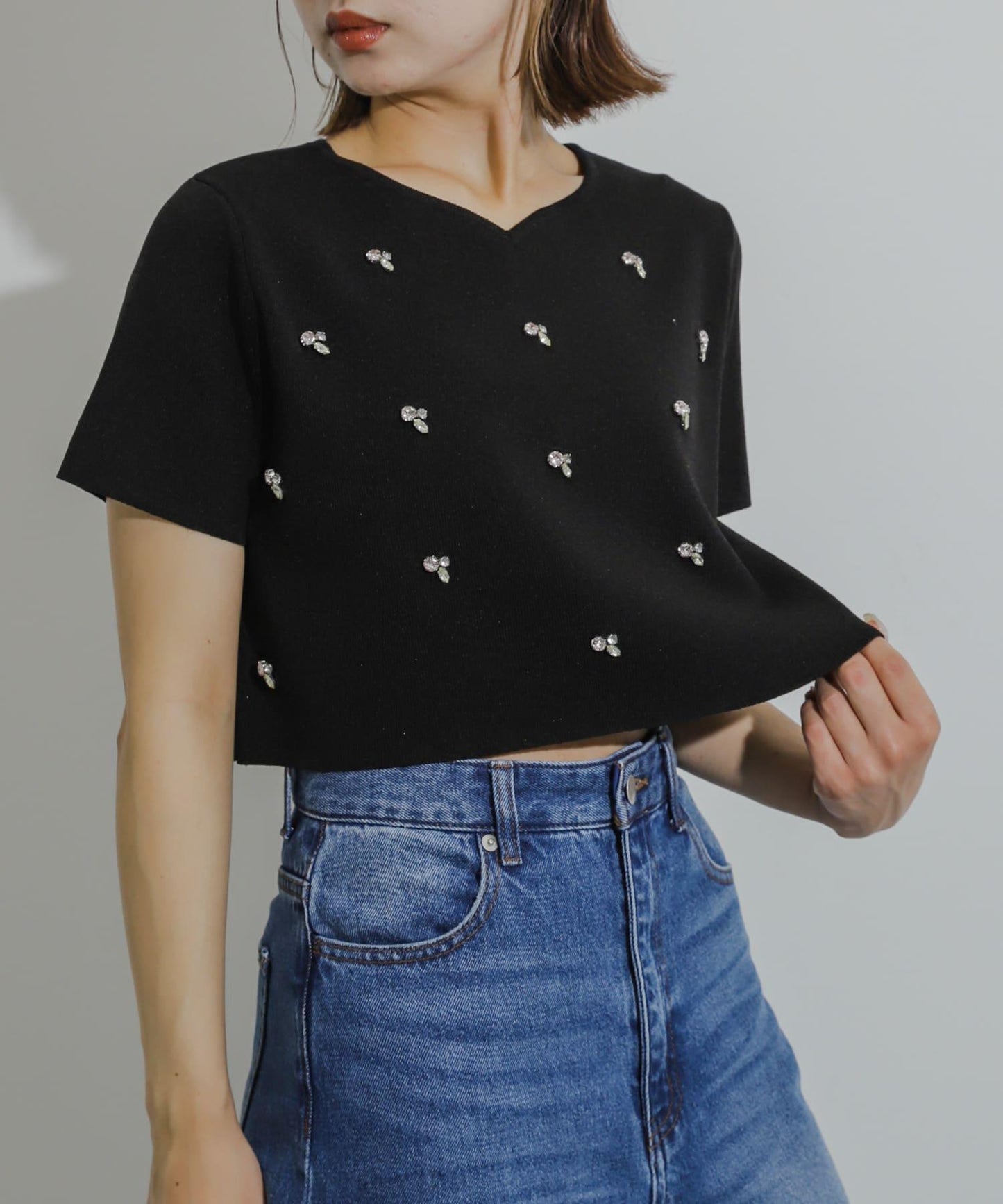 心形領口鑲鑽毛衣