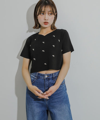 心形領口鑲鑽毛衣