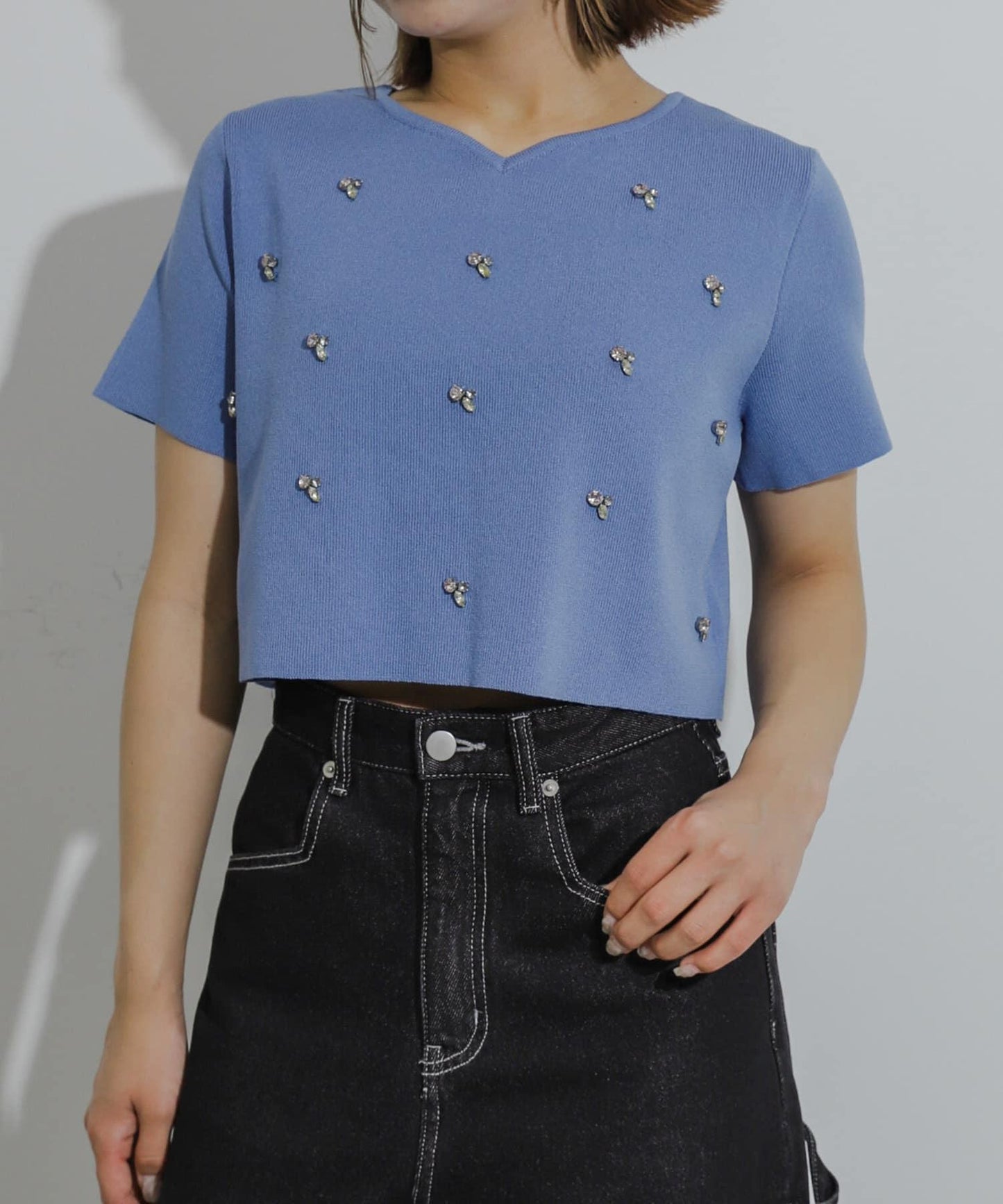 心形領口鑲鑽毛衣