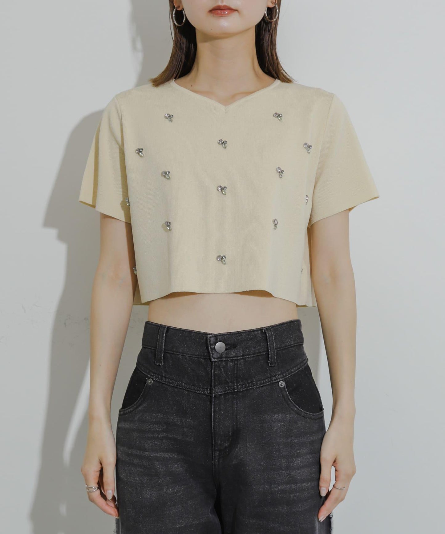 心形領口鑲鑽毛衣