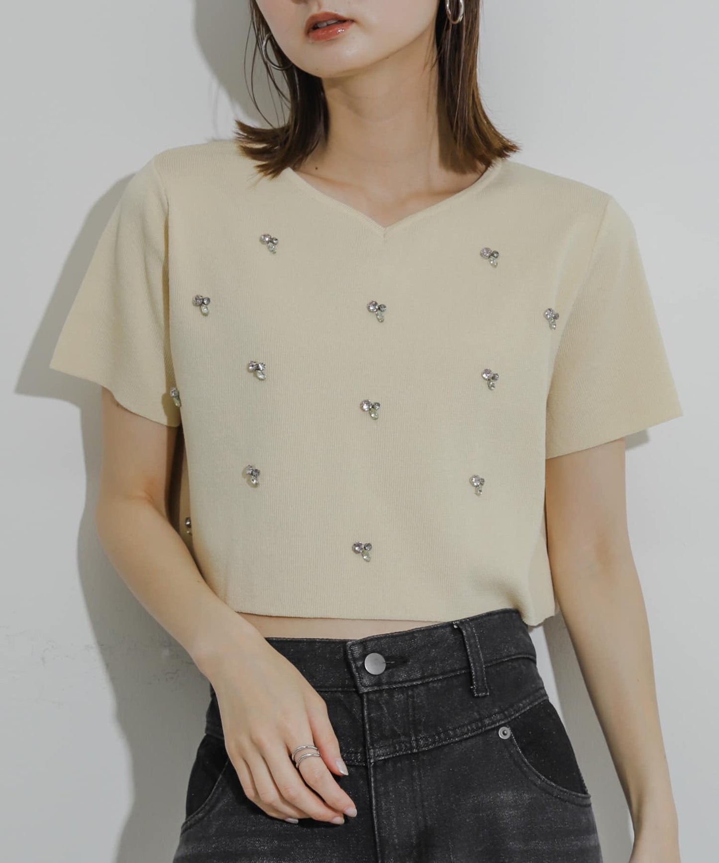 心形領口鑲鑽毛衣