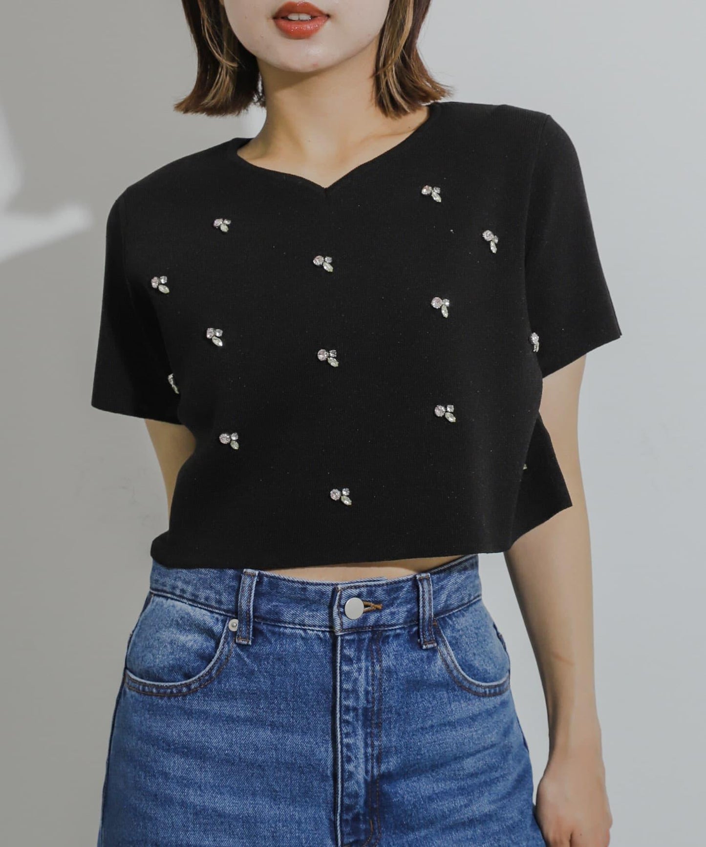 心形領口鑲鑽毛衣