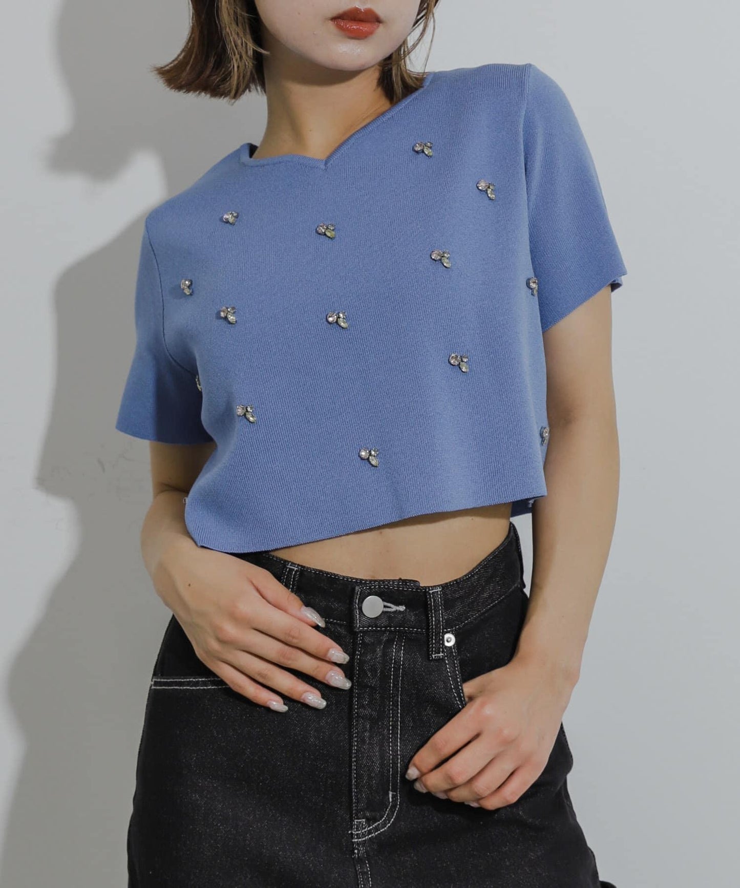 心形領口鑲鑽毛衣