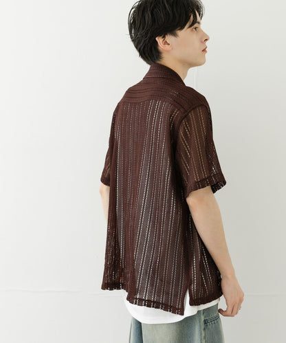 中性款拼色蕾絲開領短袖襯衫