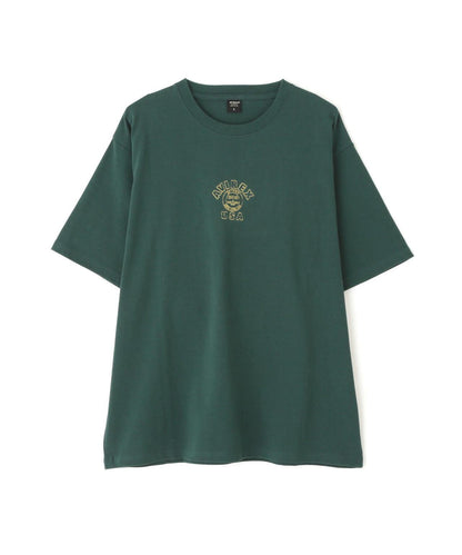 《&DEPOT限定》ONE POINT EMB T-SHIRT"VARSITY LOGO" / 單點刺繡 短袖T恤 街頭標誌