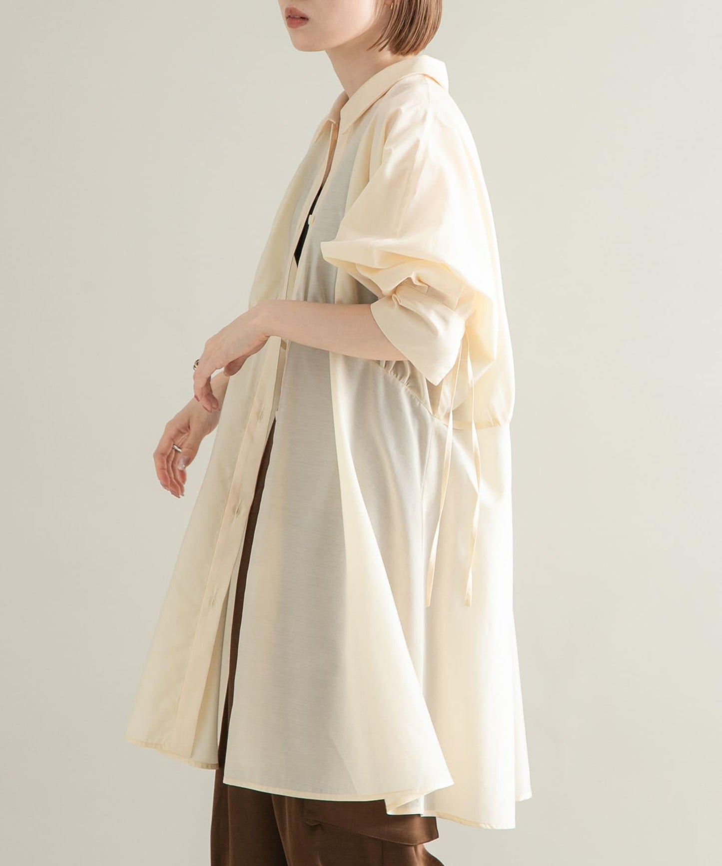 曲線褶皺迷你連衣裙