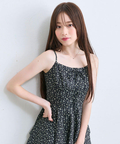 蕾絲吊帶連衣裙