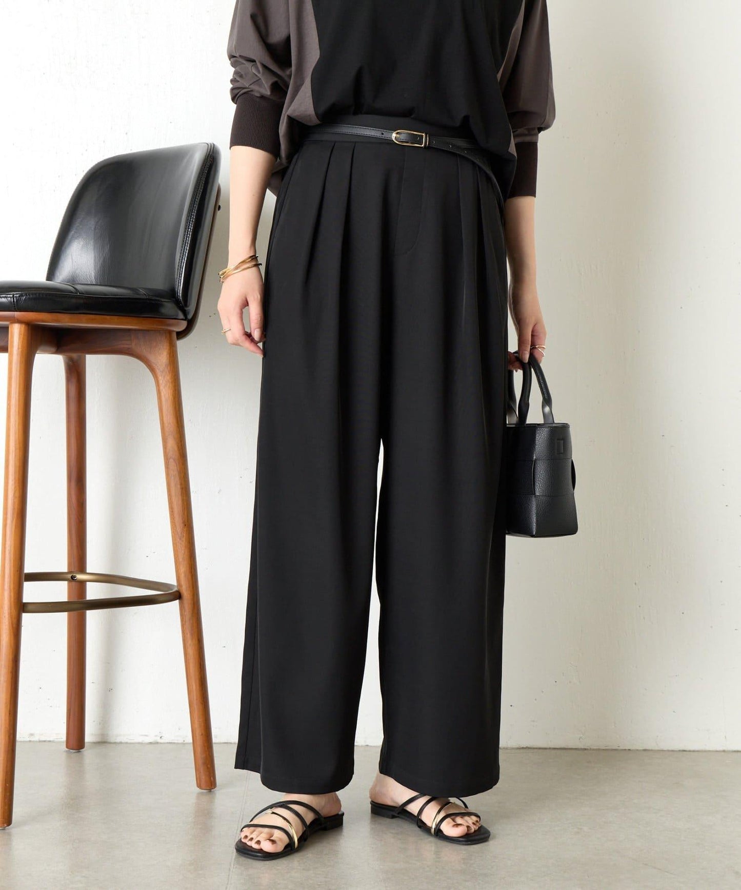 帶褶皺設計的寬鬆長褲