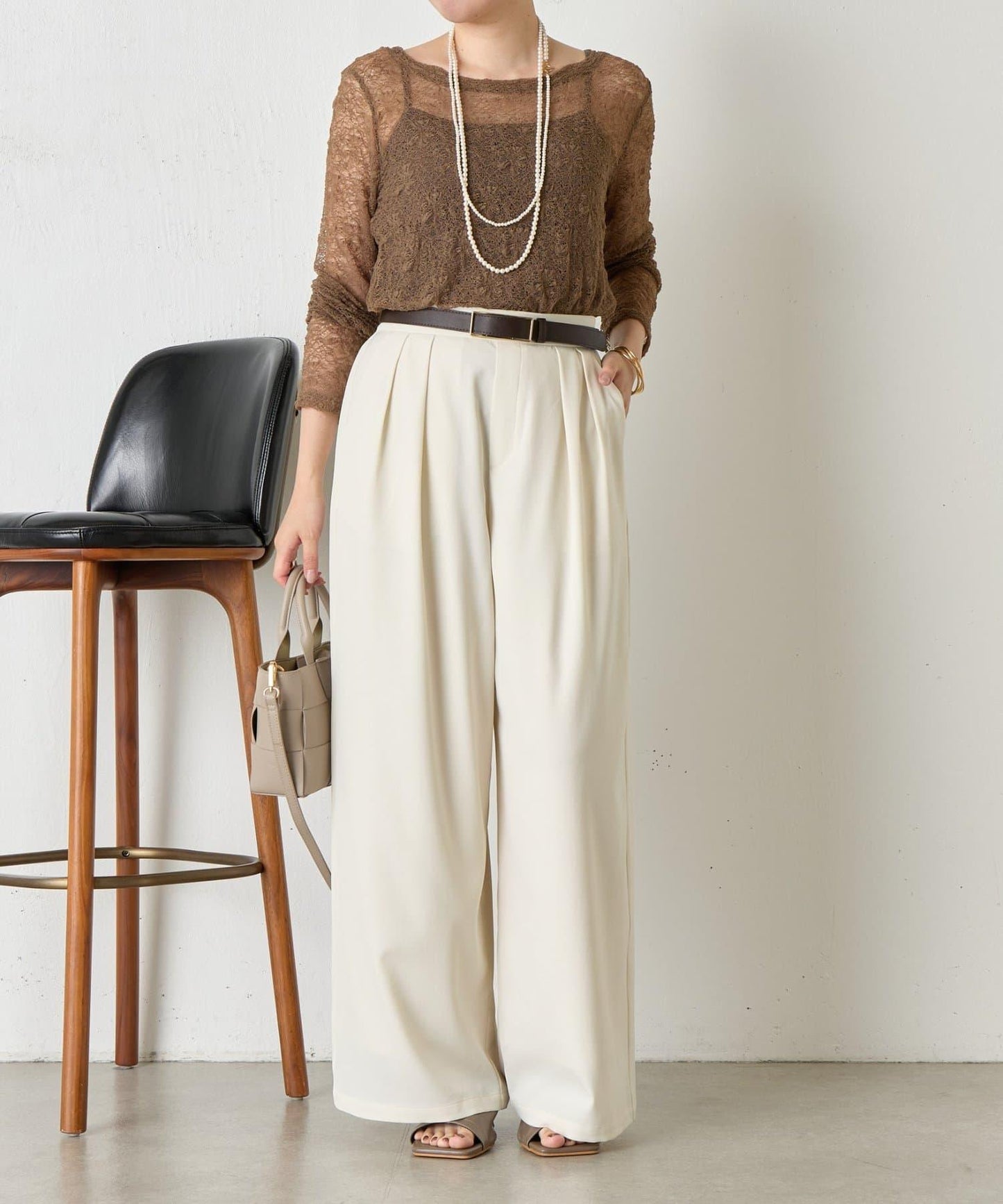 帶褶皺設計的寬鬆長褲